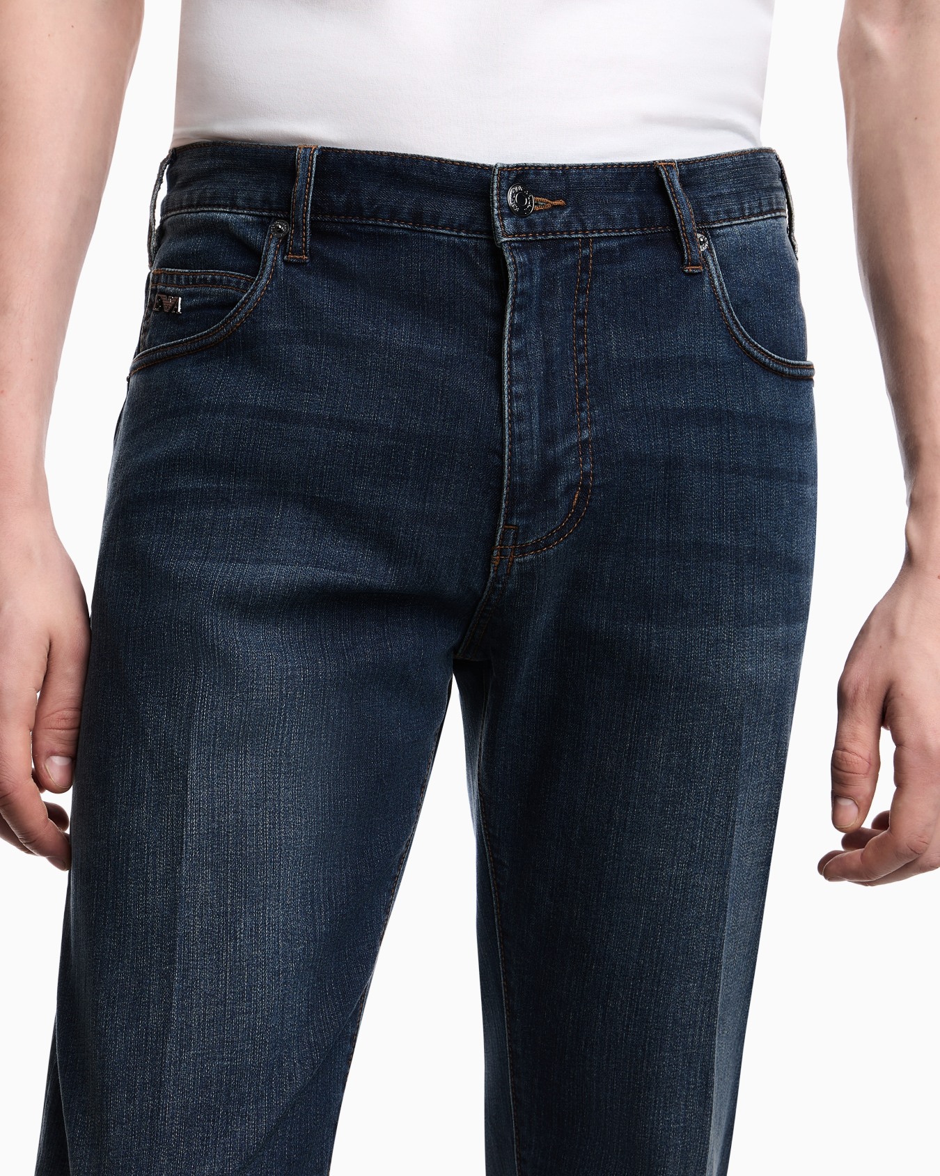 J45 regular fit, washed stretch denim jeans Slide 4