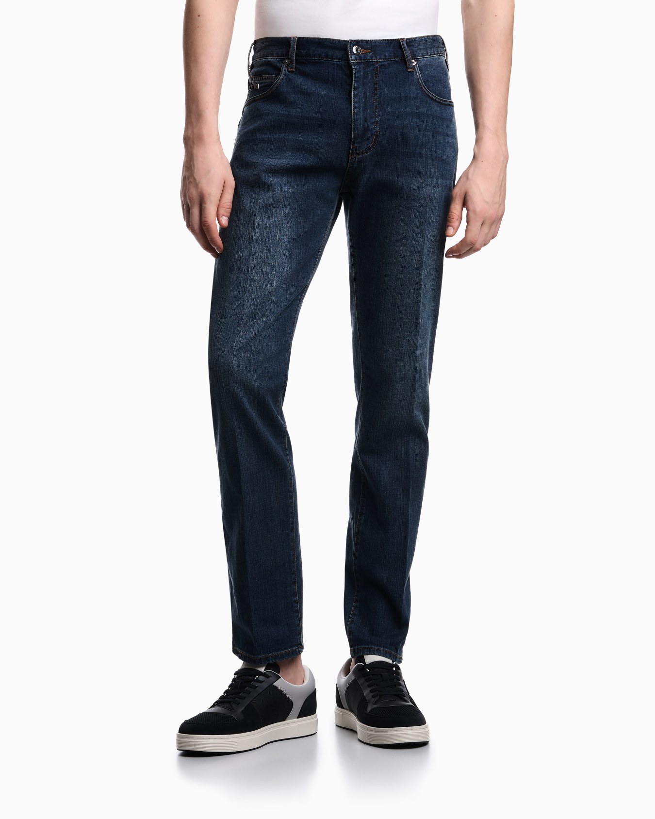 J45 regular fit, washed stretch denim jeans Slide 2