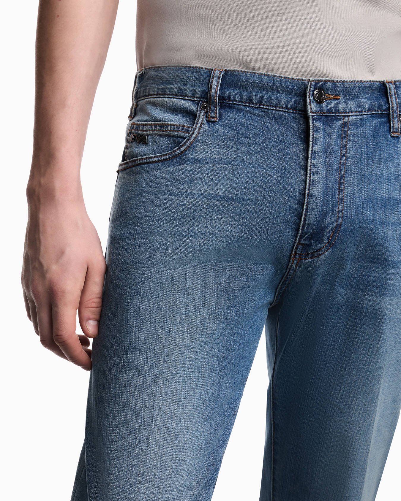 J45 regular fit, washed stretch denim jeans Slide 4