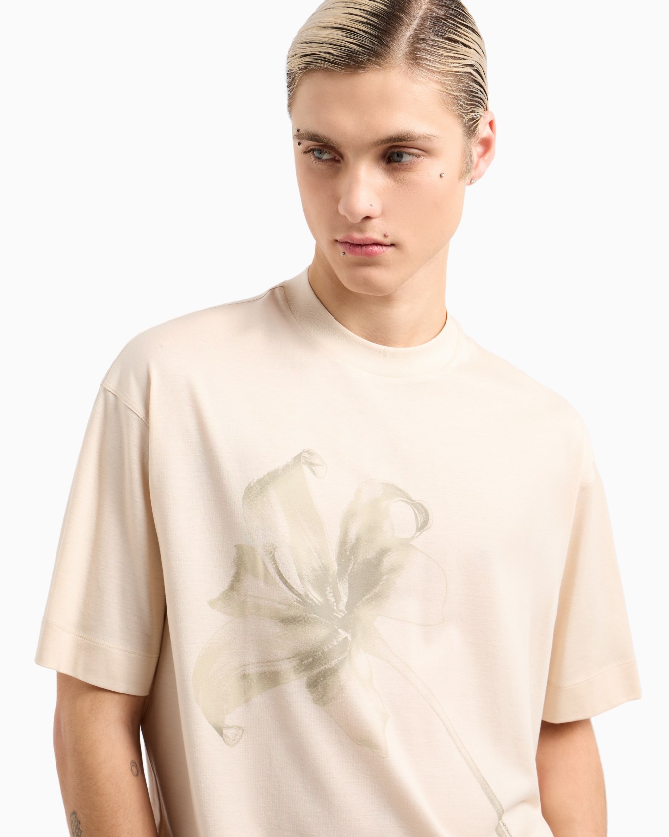 ASV Lyocell blend jersey oversized T-shirt with lily print Slide 4