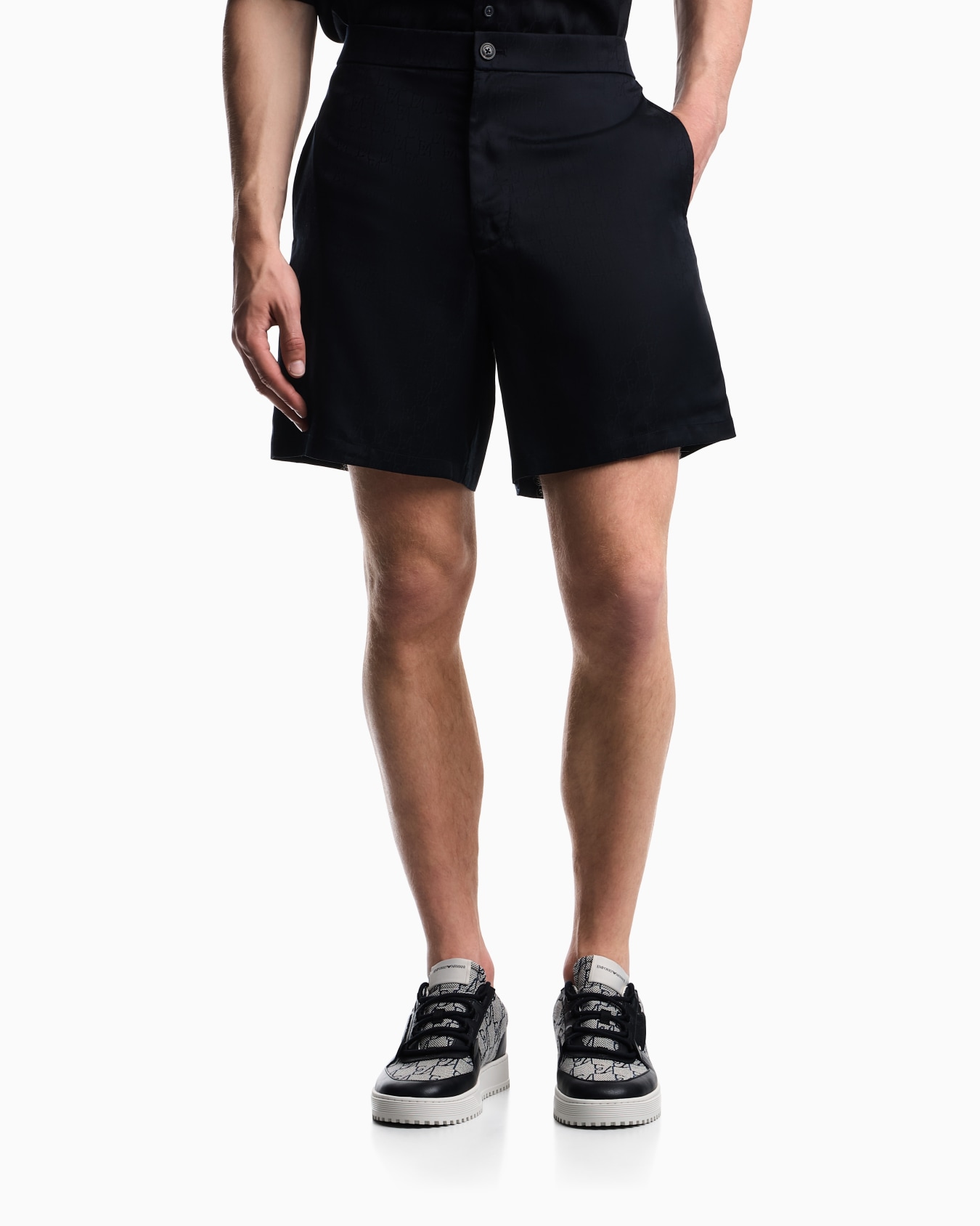 Bermuda shorts in Tencel jacquard with a regular fit Slide 3