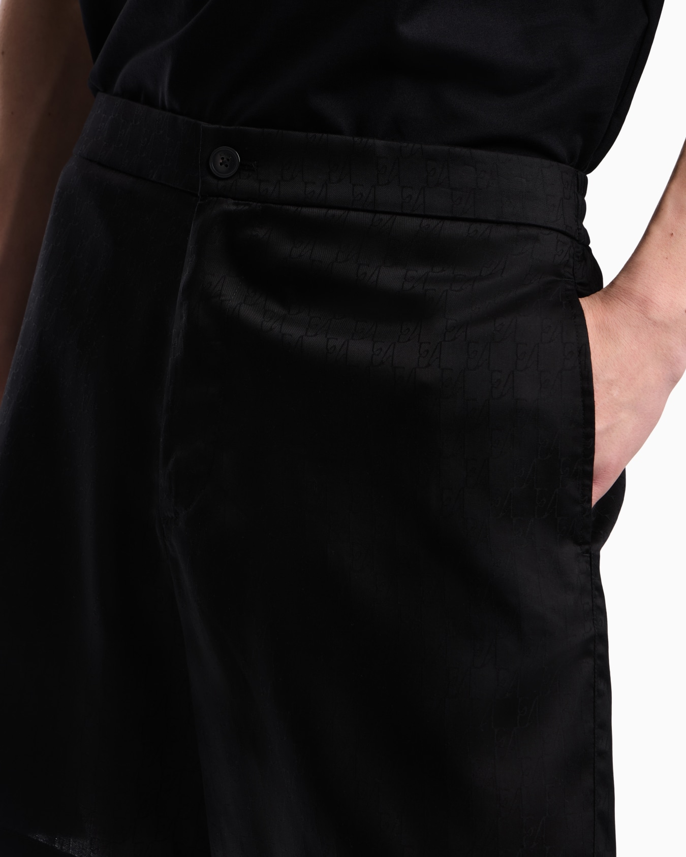 Bermuda shorts in Tencel jacquard with a regular fit Slide 6