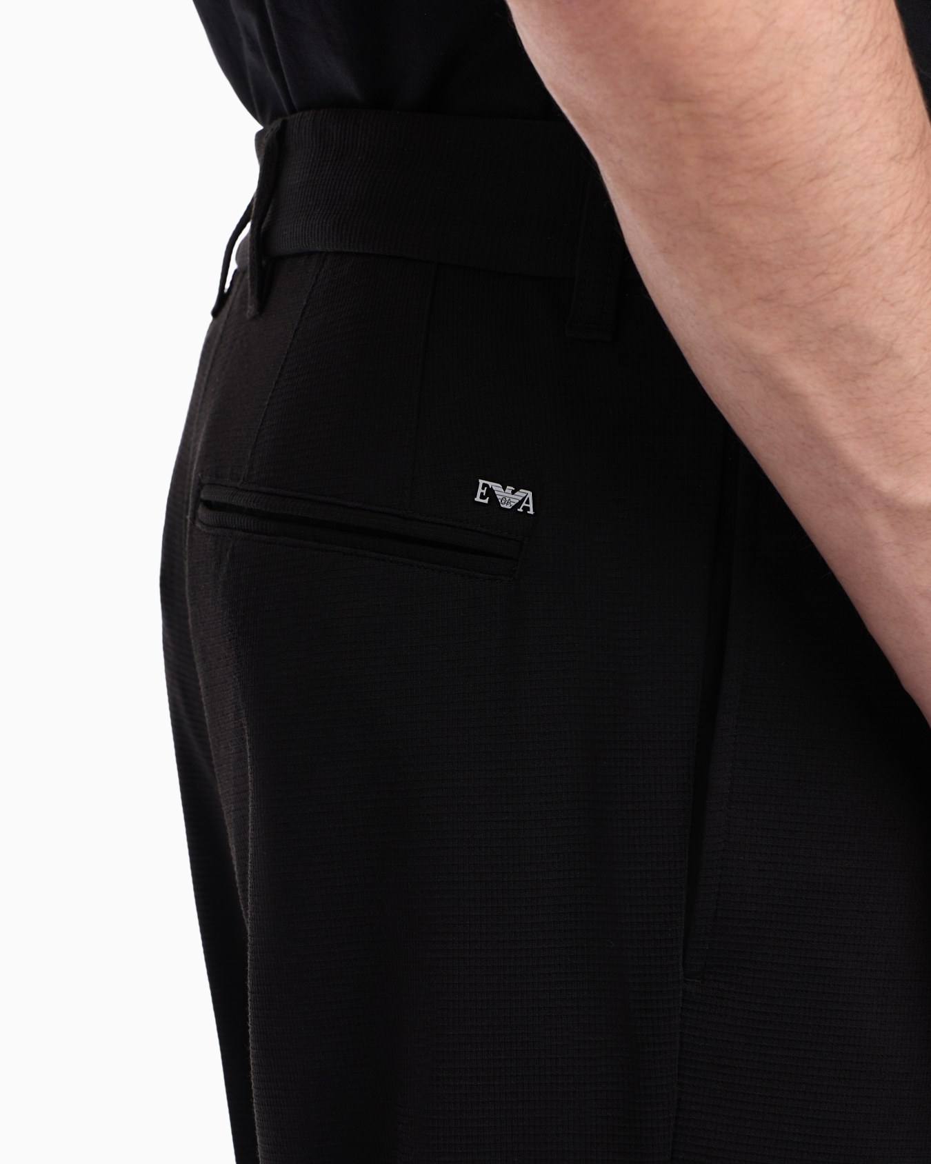 Pantalon en tissu armuré effet gaufré Diapositive 4