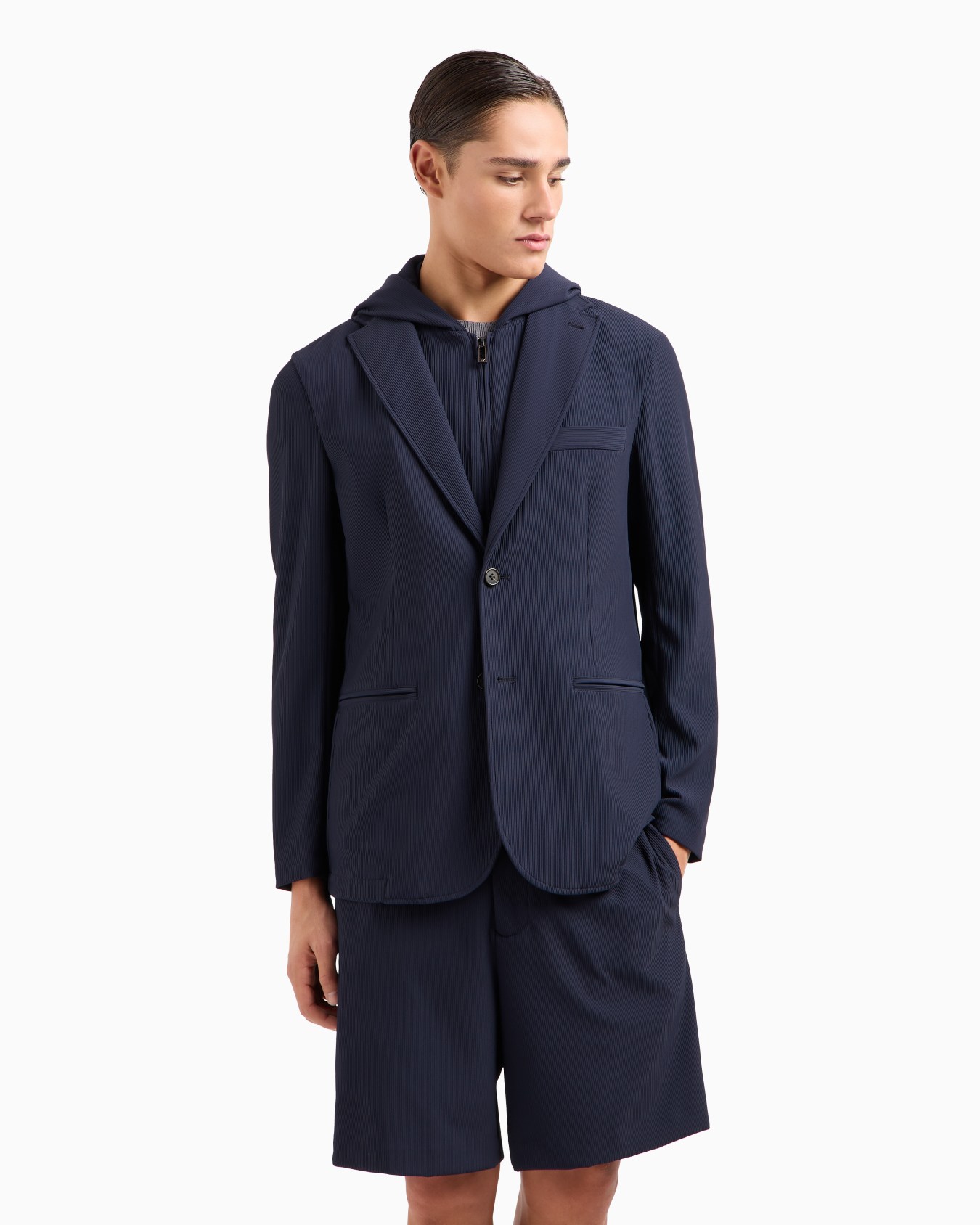 Canneté stretch nylon blazer with detachable inner panel and hood Slide 3