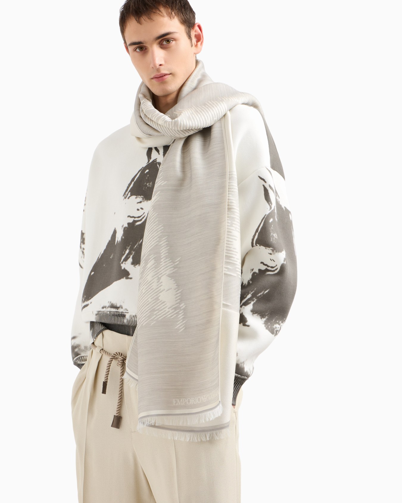 Horse design jacquard modal-blend stole Slide 2