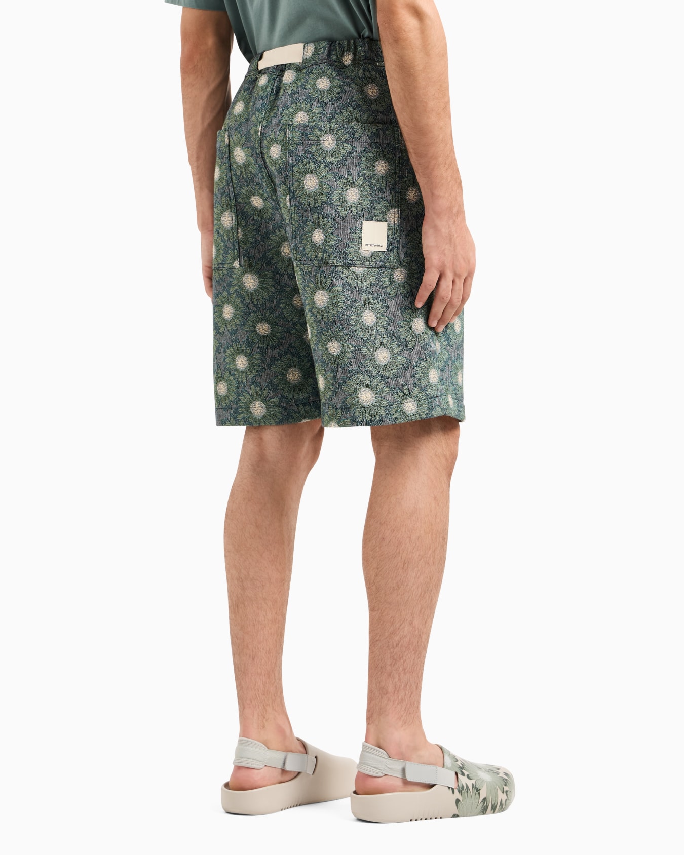 Bermuda shorts in jacquard with all-over daisies from the ASV Peace capsule collection Slide 2