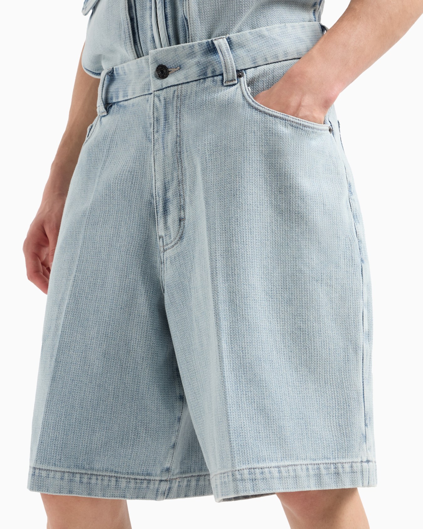 Five-pocket denim-effect dobby fabric Bermuda shorts Slide 5