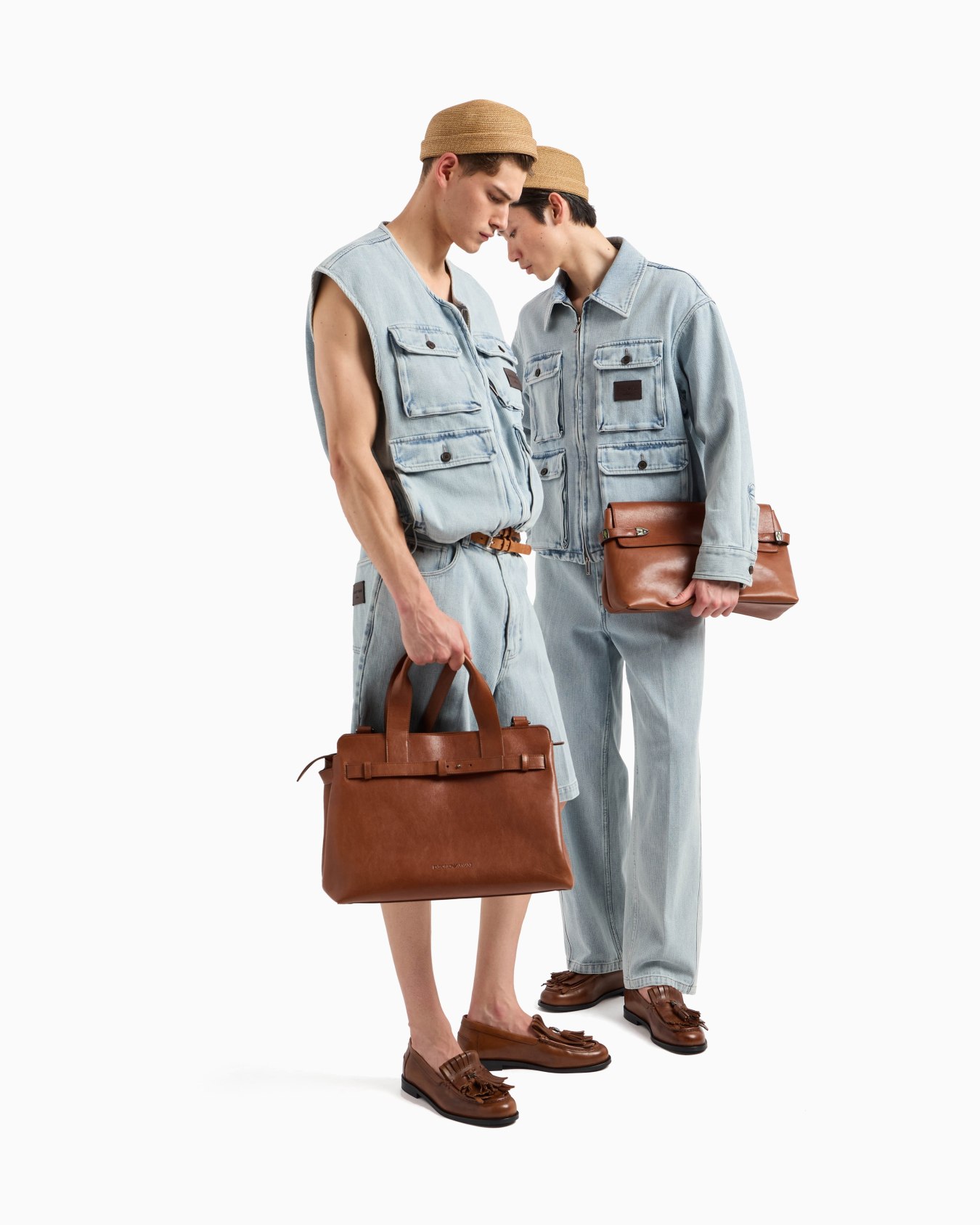 Five-pocket denim-effect dobby fabric Bermuda shorts Slide 2