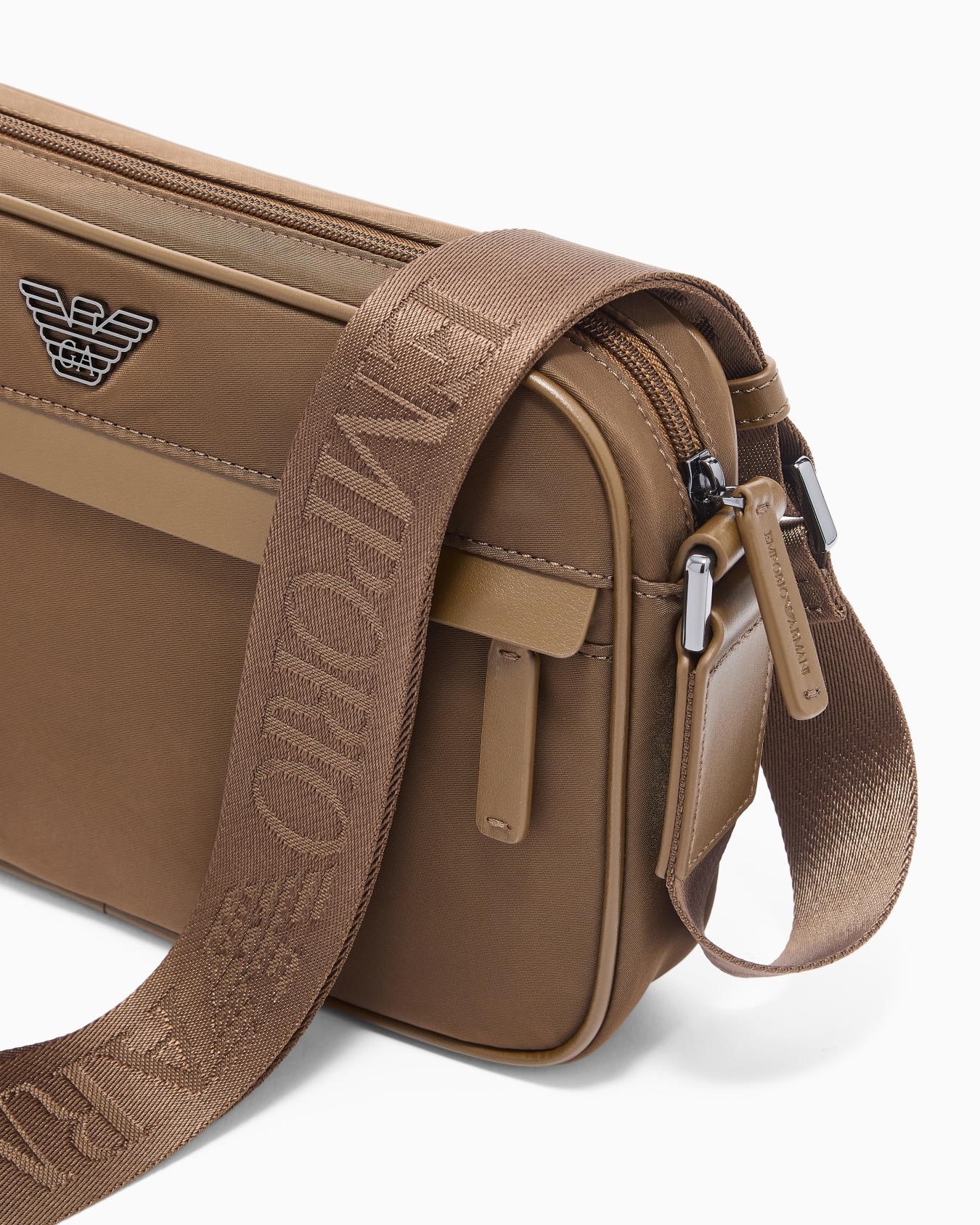 Bolso bandolera de nailon reciclado ASV Diapositiva 4