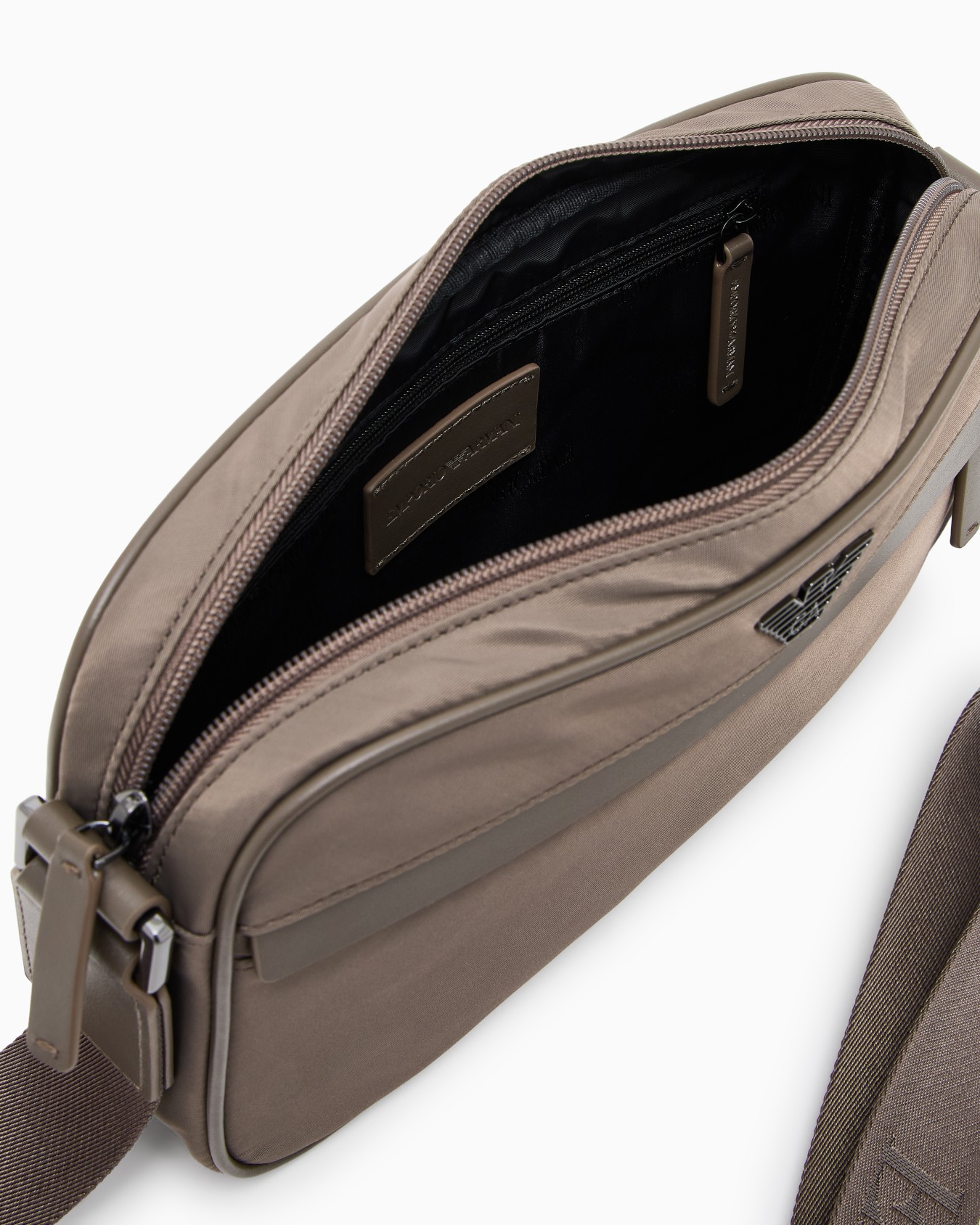 Bolso bandolera de nailon reciclado ASV Diapositiva 3