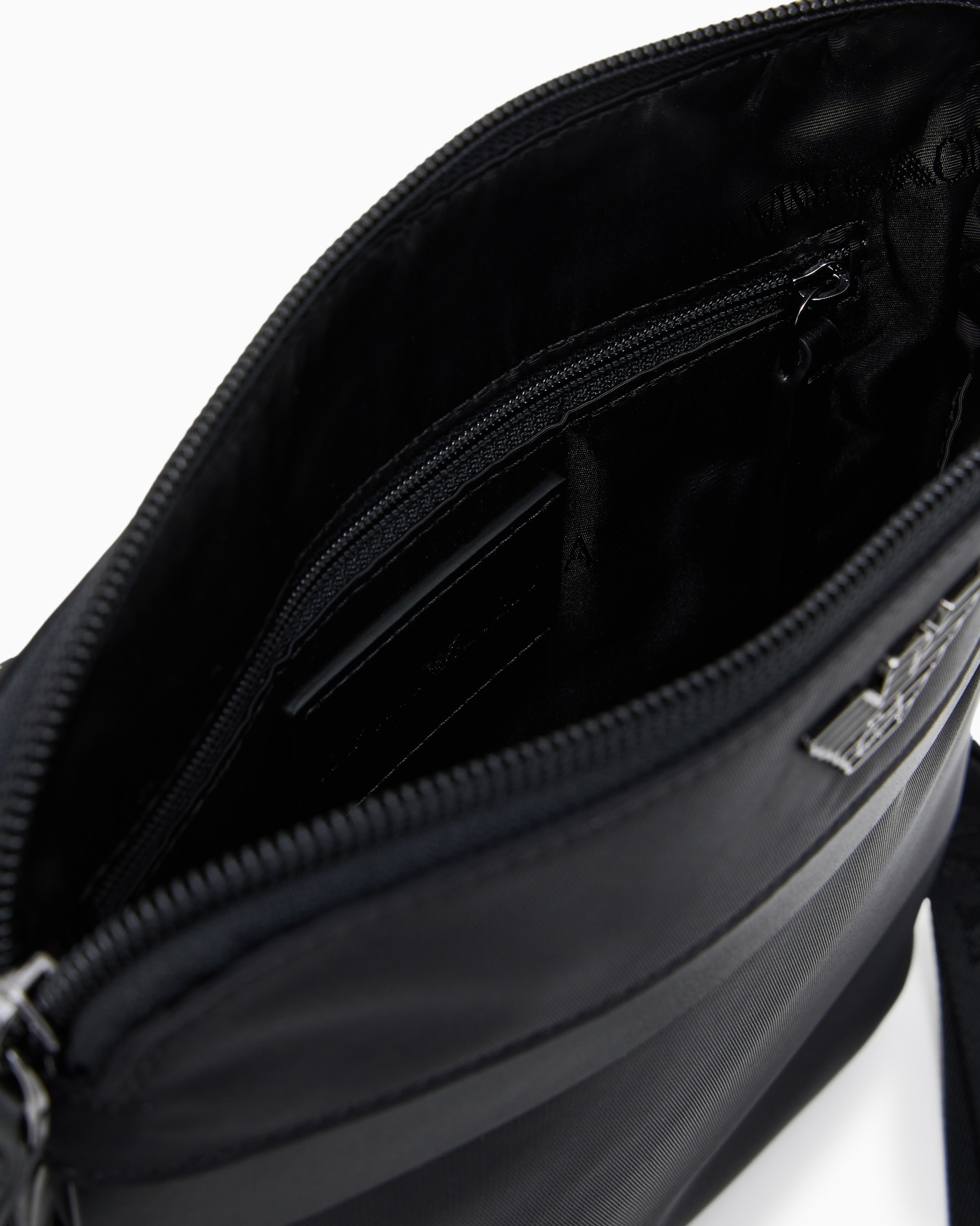 Flache ASV Schulter-Umhängetasche aus recyceltem Nylon Folie 3