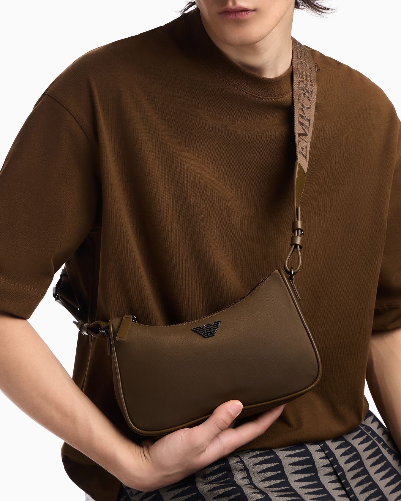 ASV recycled-nylon shoulder bag Slide 6