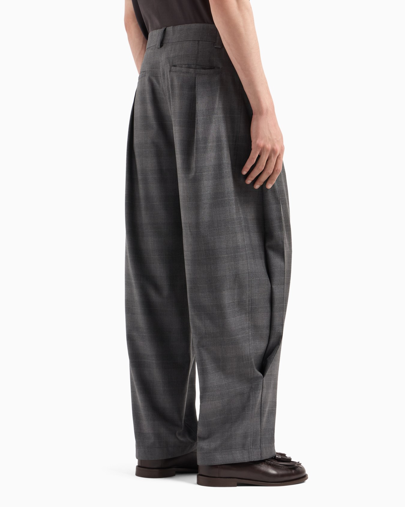 Pantalon à pinces en laine et soie avec motif à carreaux Diapositive 3