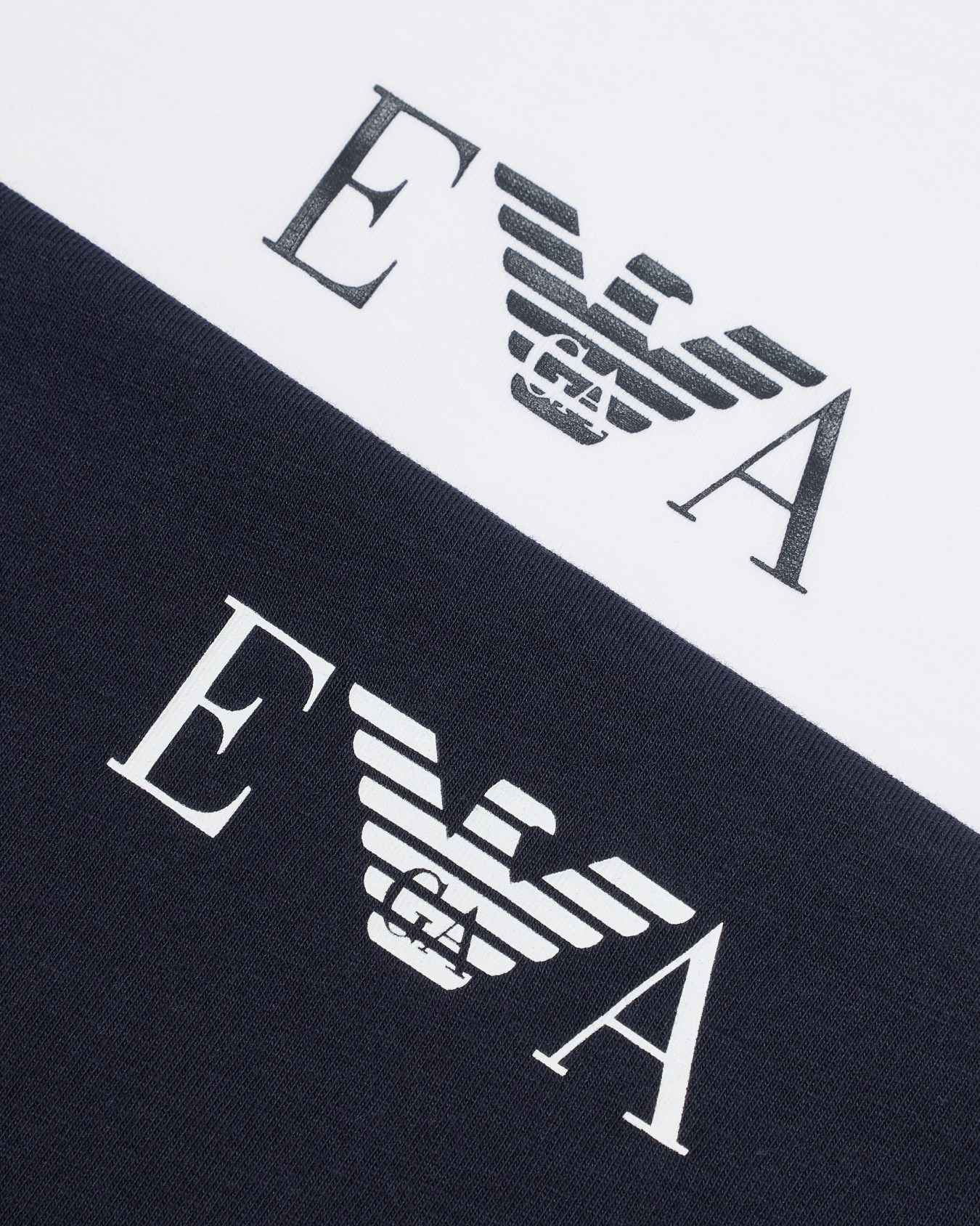Paquete de dos camisetas de estar por casa de corte ceñido con logotipo de monograma resaltado Diapositiva 3