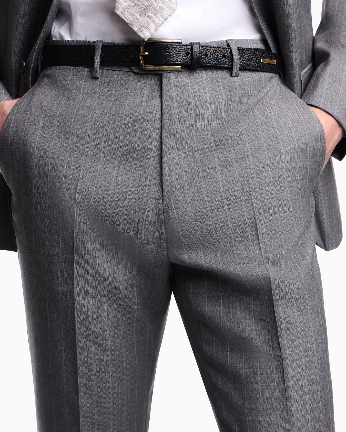 Einreihiger Anzug aus superfeiner Wolle mit Streifenmuster Folie 4