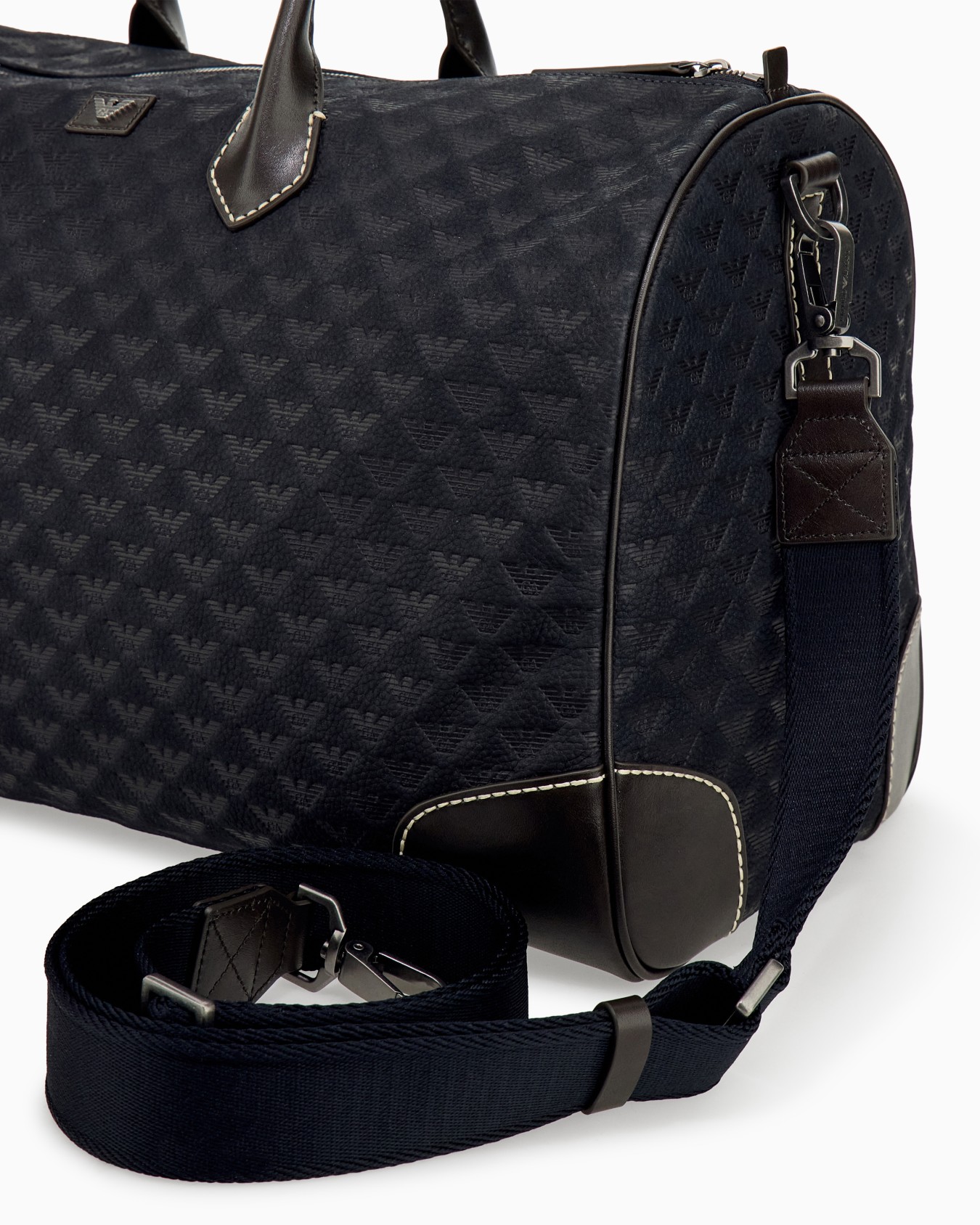 Duffle bag with a geometric pattern and leather handles Slide 4