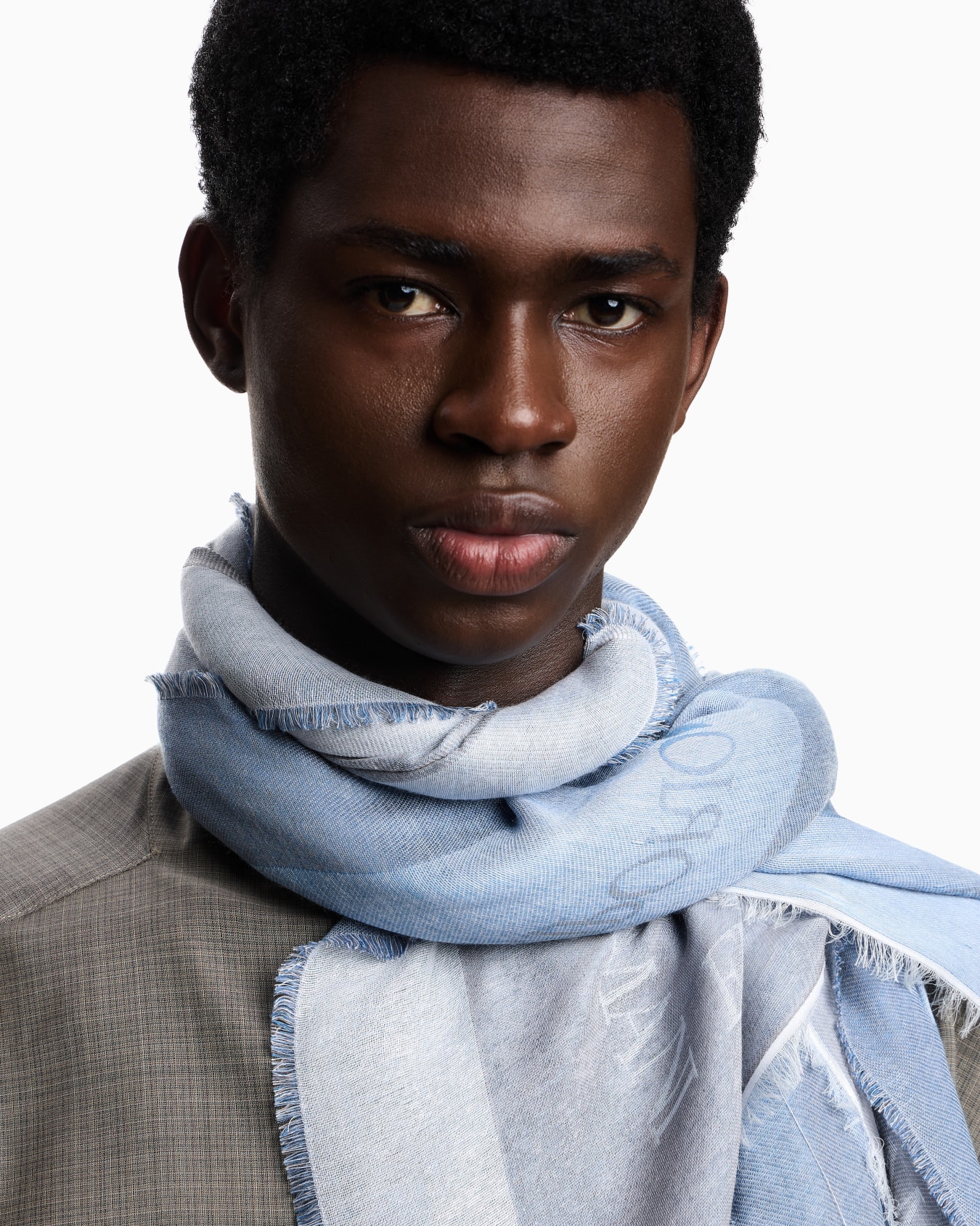 Maxifular en mezcla de modal y lino con maxilogotipo Diapositiva 2