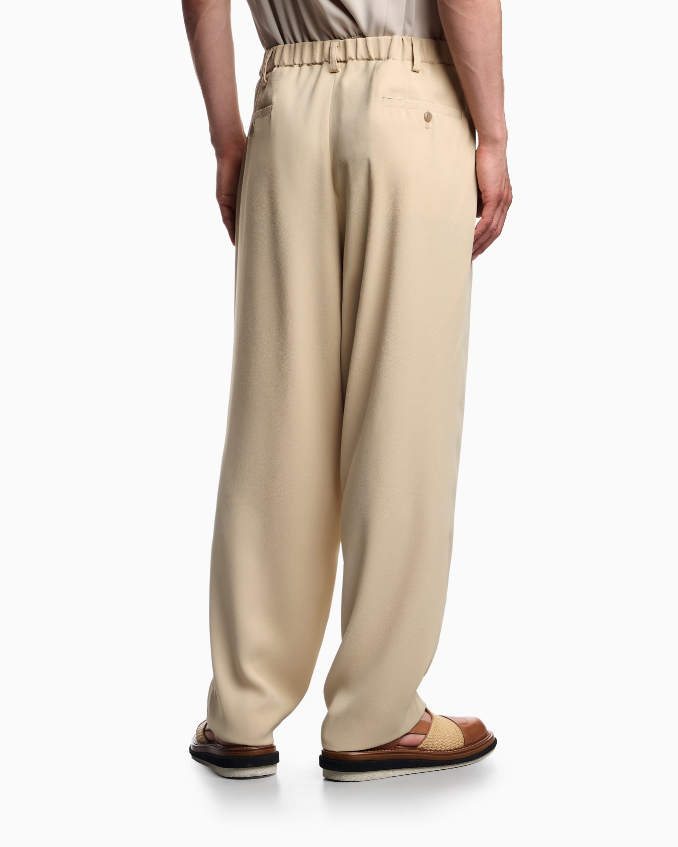 Fluid sandblasted fabric trousers with pleats Slide 2