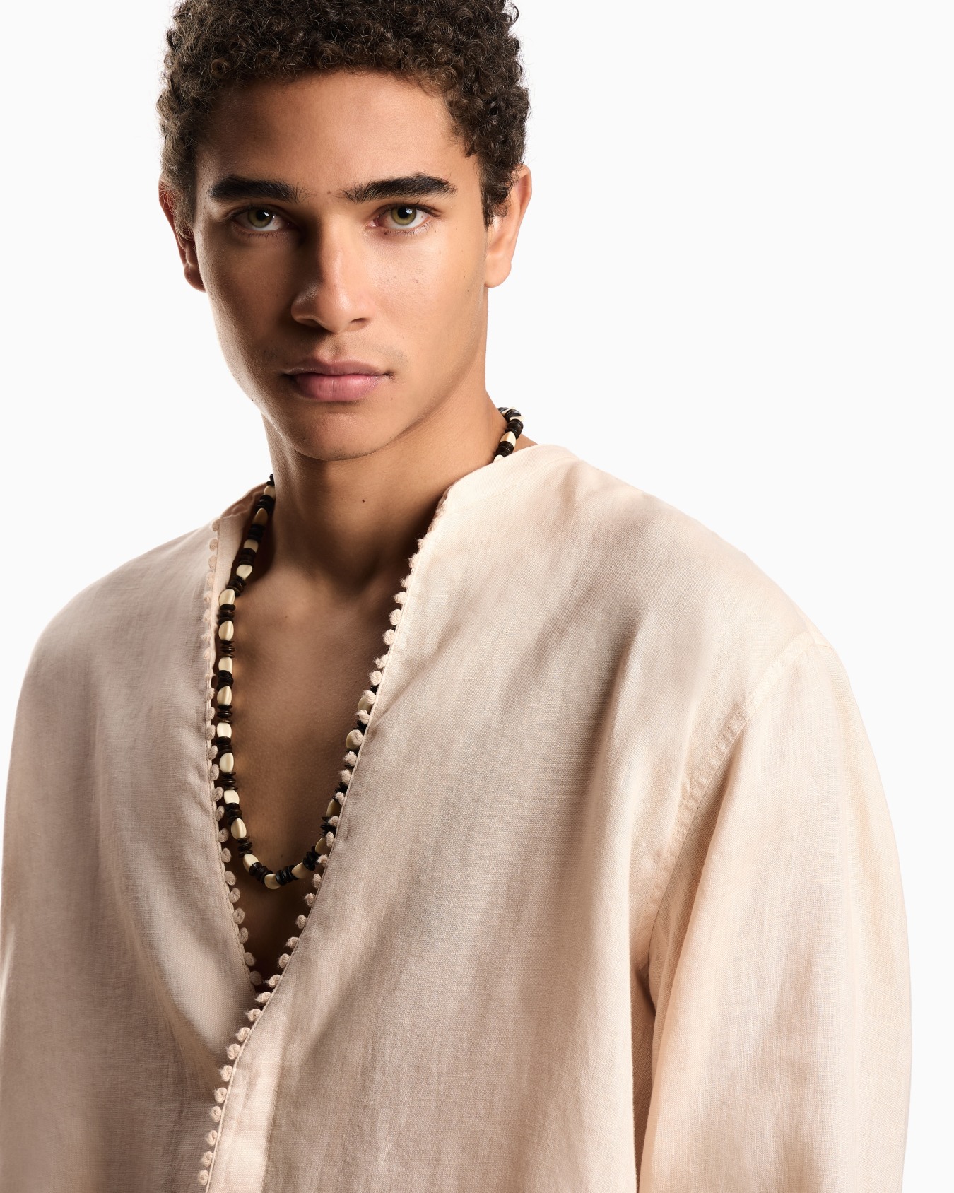 Garment-dyed pure linen shirt Diapositive 4