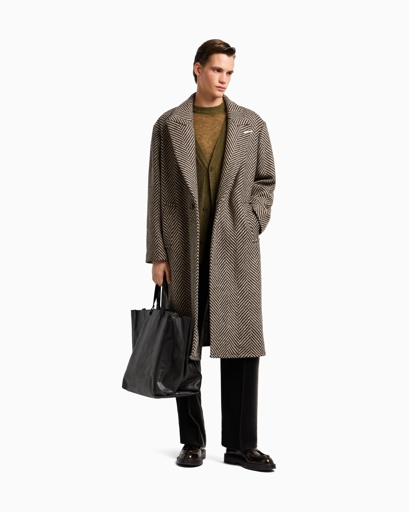 Cardigan à encolure en V en mélange de mohair avec maille jersey lâchée Diapositive 2