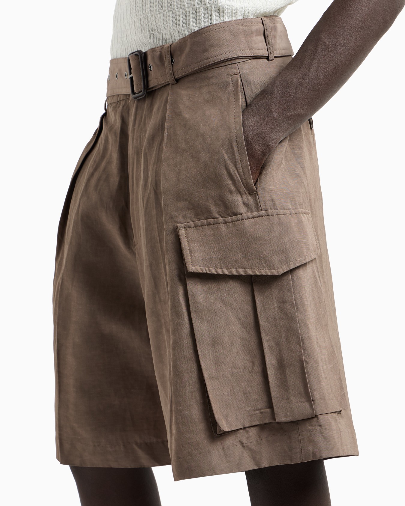 Linen-blend cargo Bermuda shorts Slide 4