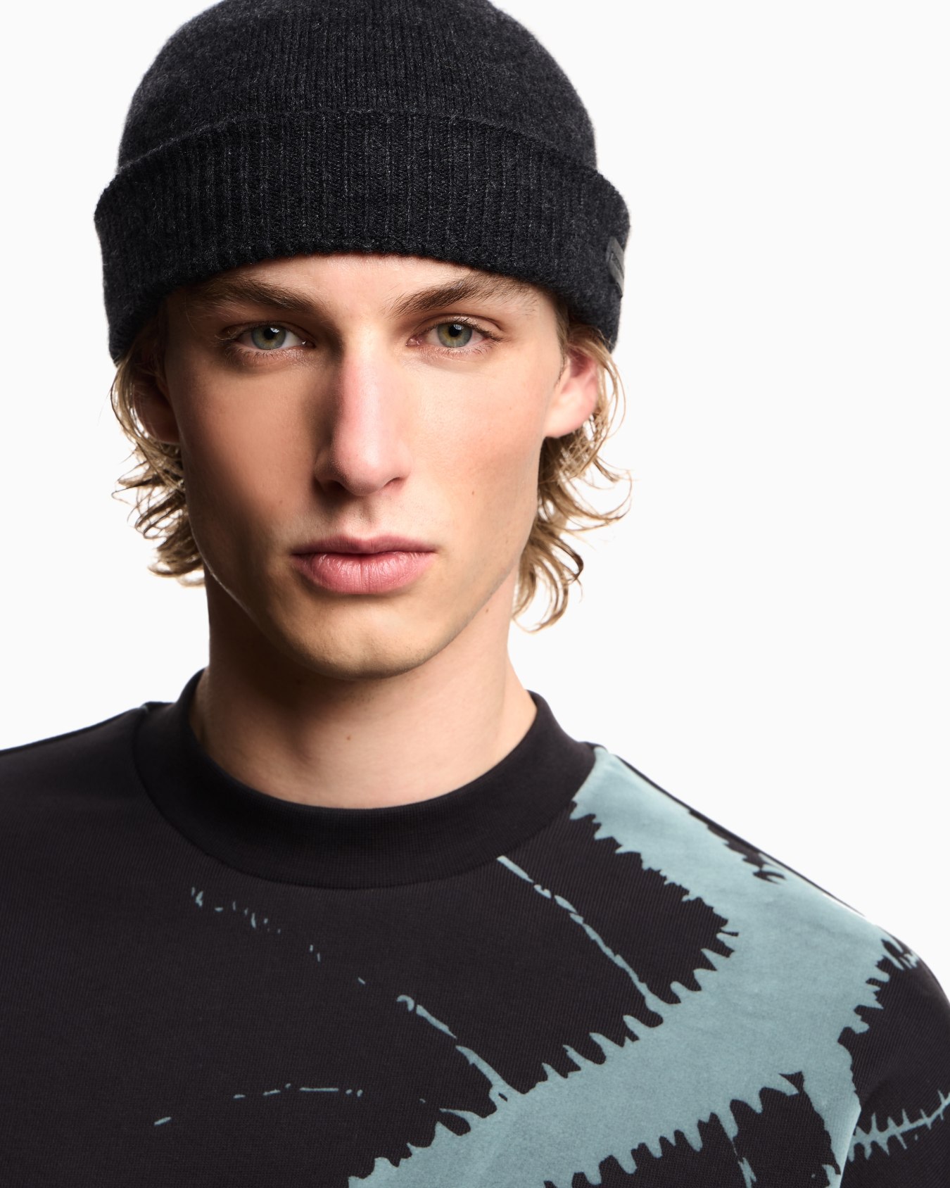 Pure cashmere beanie Slide 2