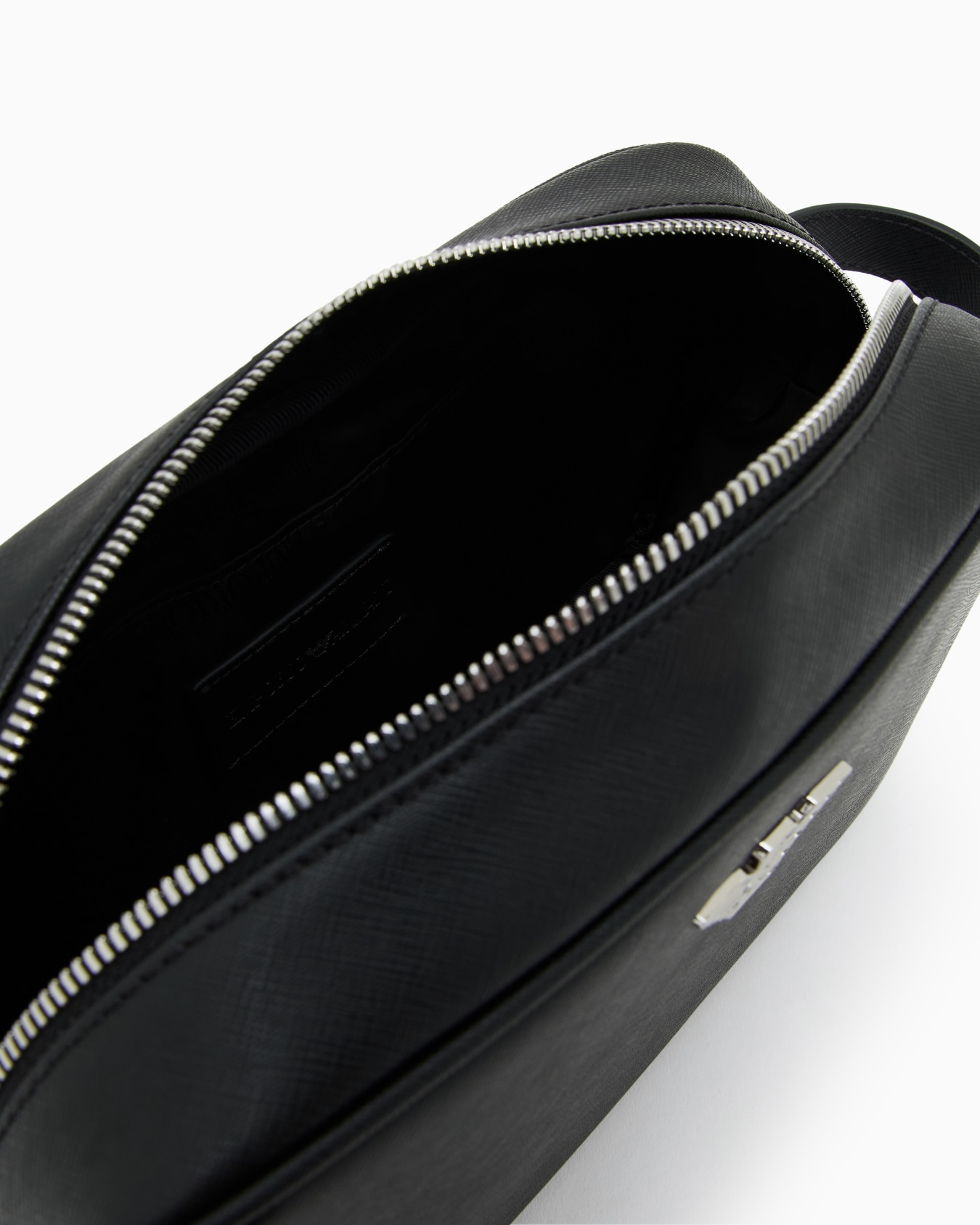 ASV regenerated Saffiano washbag Slide 2