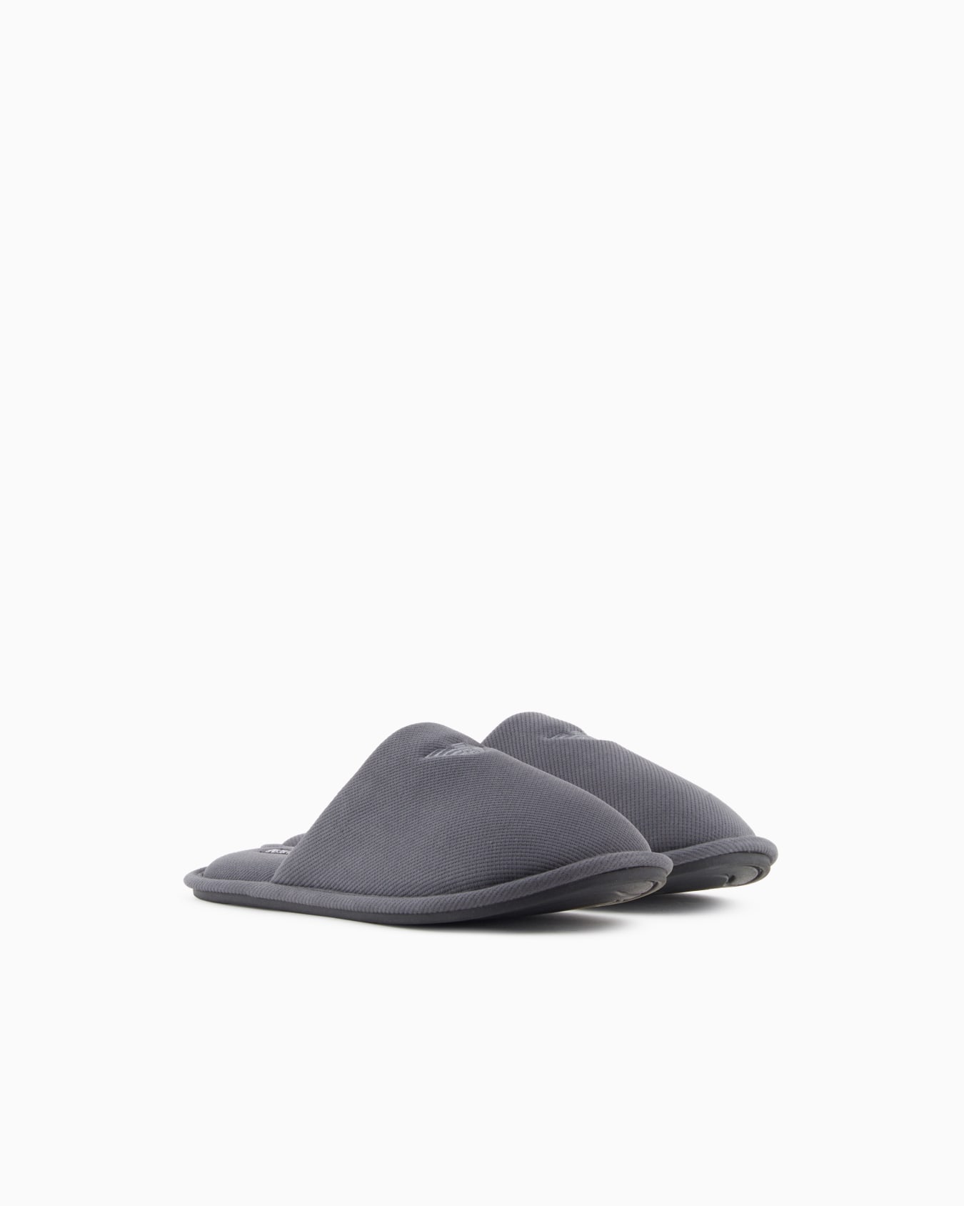 Pantuflas de sarga con águila bordada Diapositiva 1