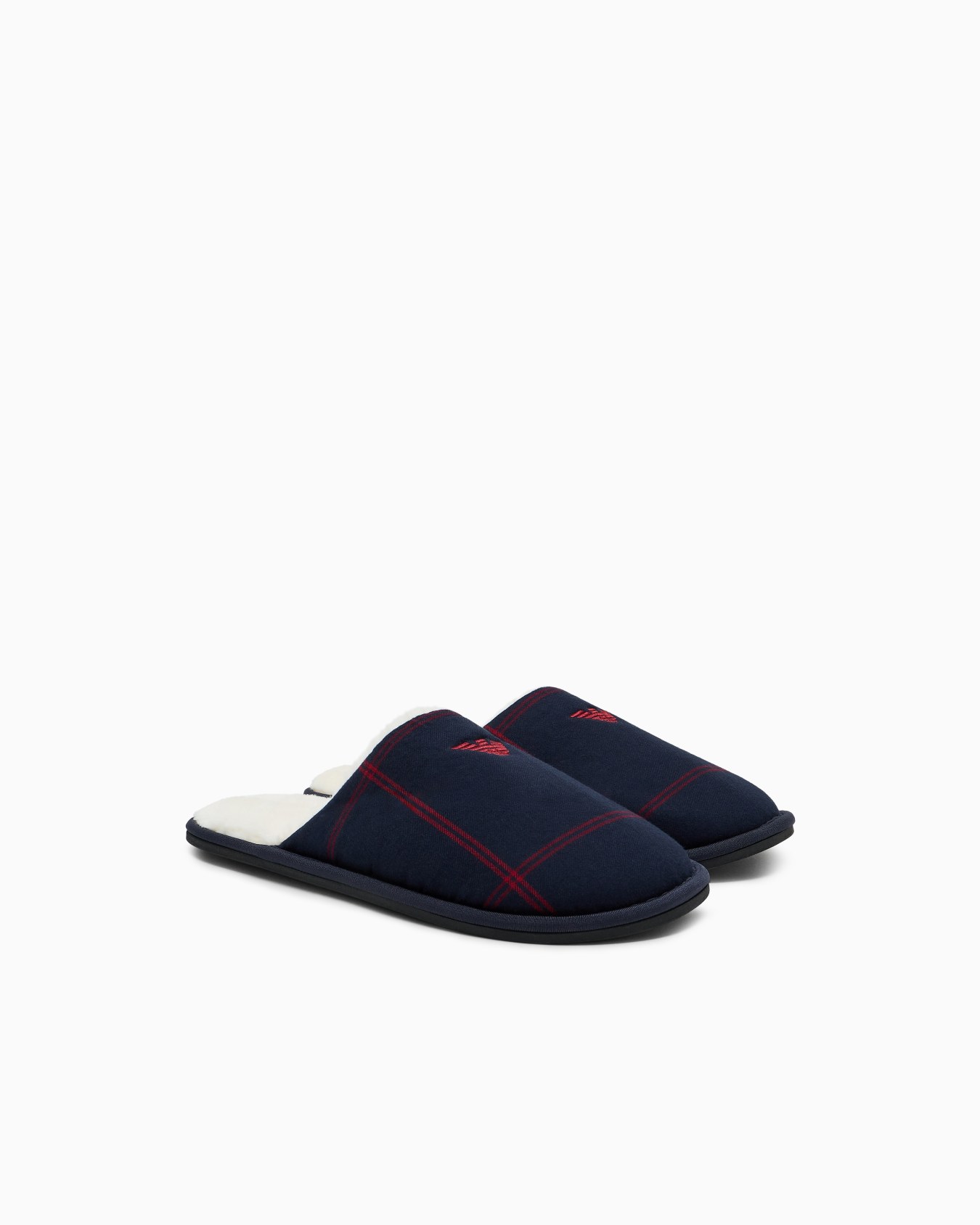 Tartan motif flannel slippers Slide 1