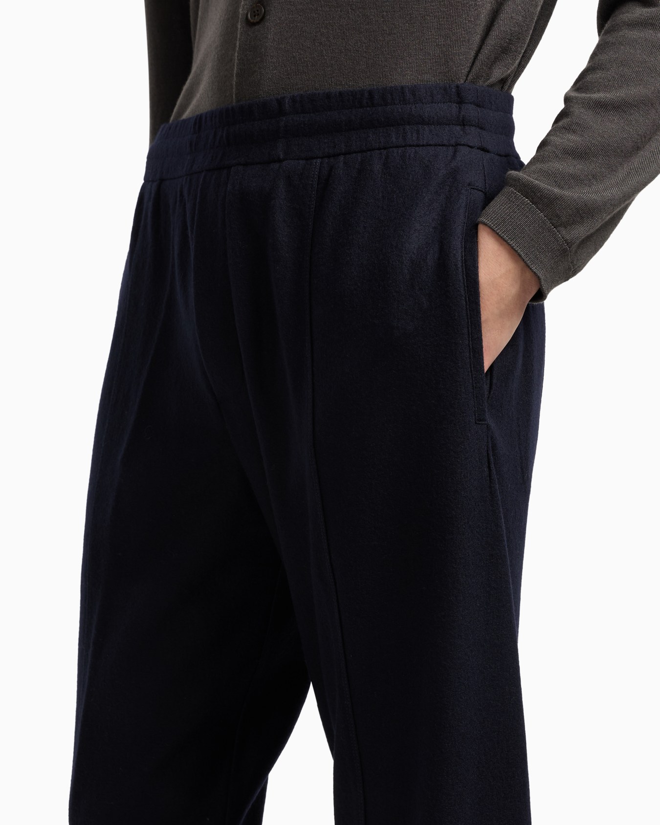 Travel Essential Jogginghose aus Schurwoll-Flanell Folie 5