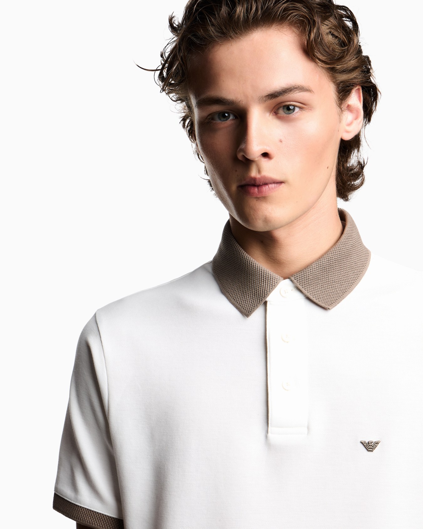 Piqué polo shirt with contrasting knit trim Slide 5