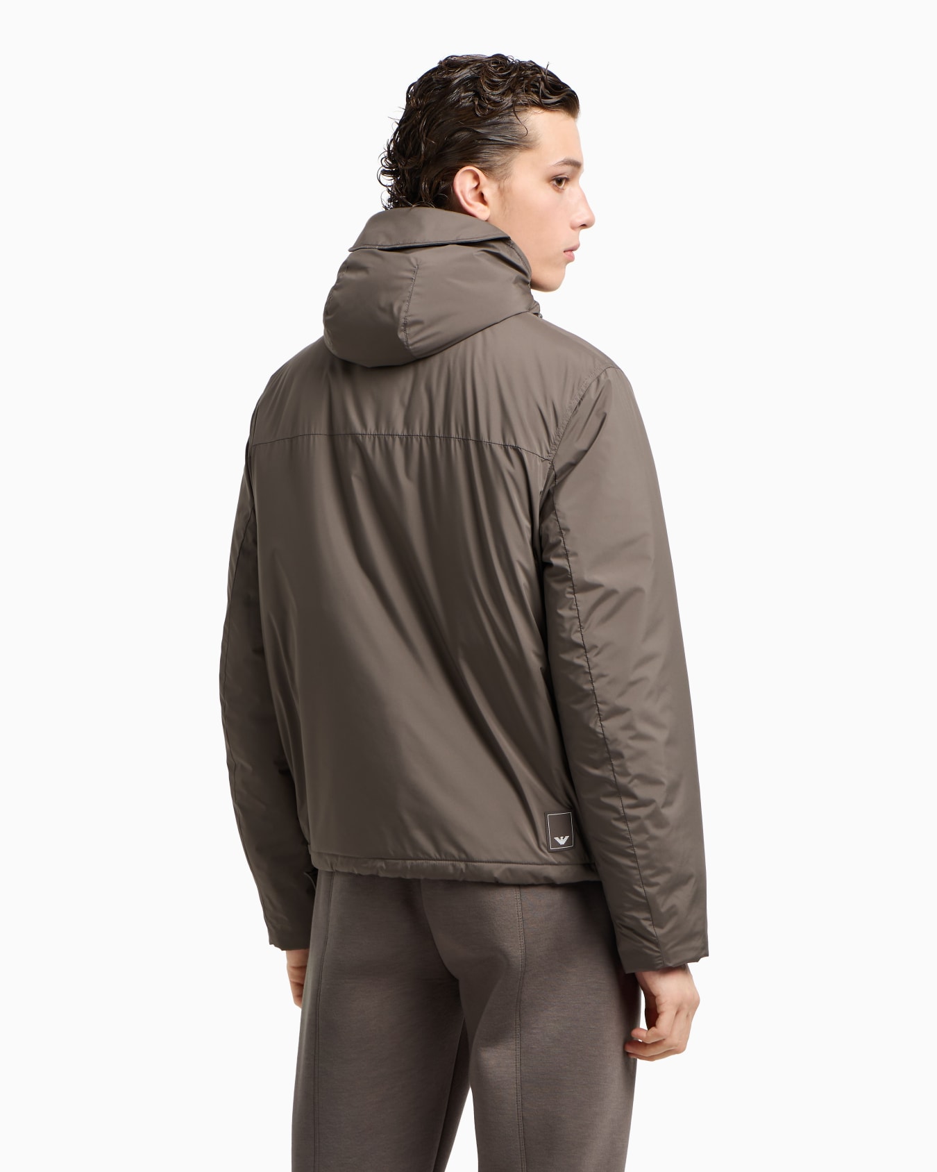 Travel Essentials water-repellent nylon hooded jacket Slide 3