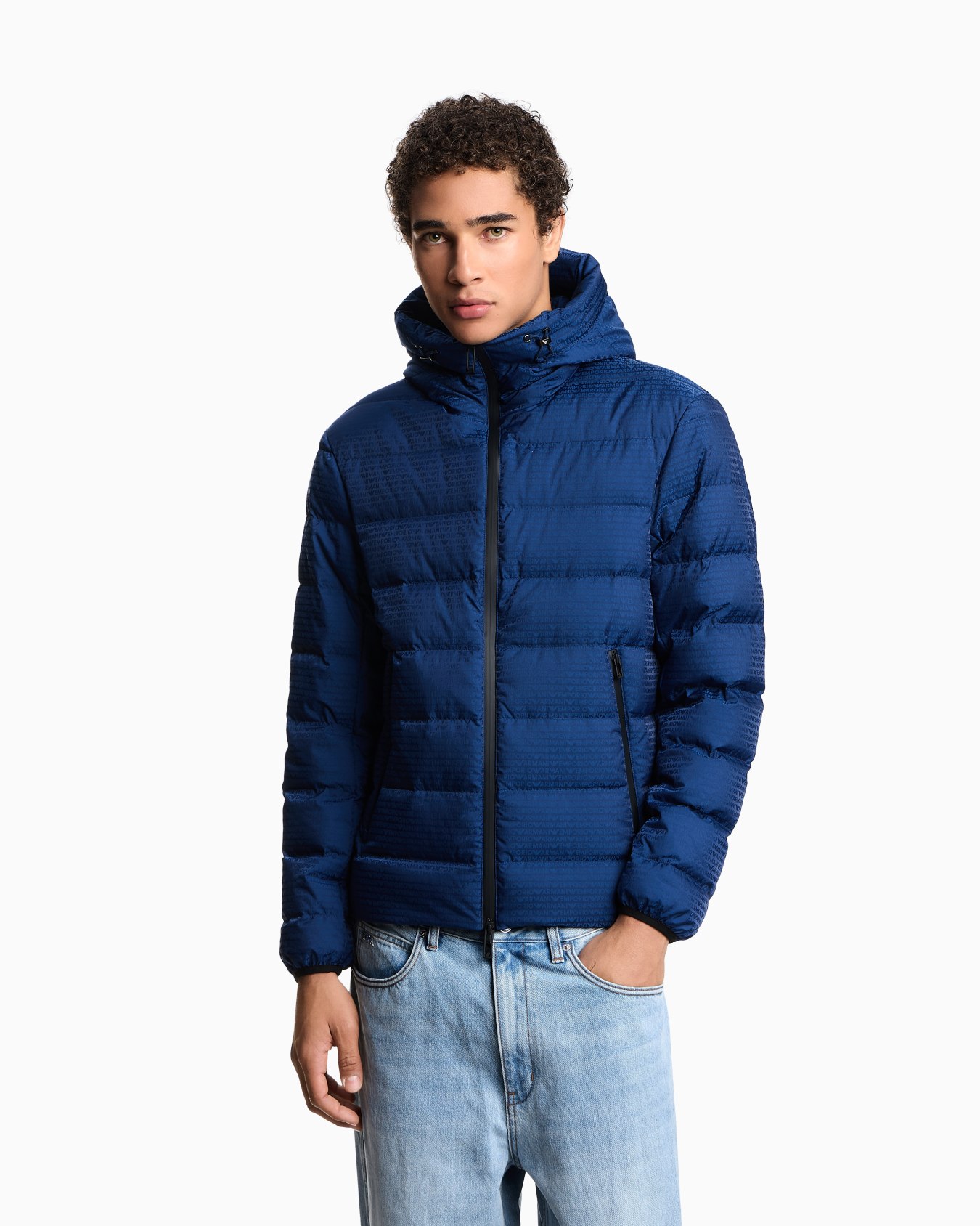 Gesteppte Daunenjacke aus Nylon mit Kapuze und Schriftzug aus Jacquard-Stoff Folie 4