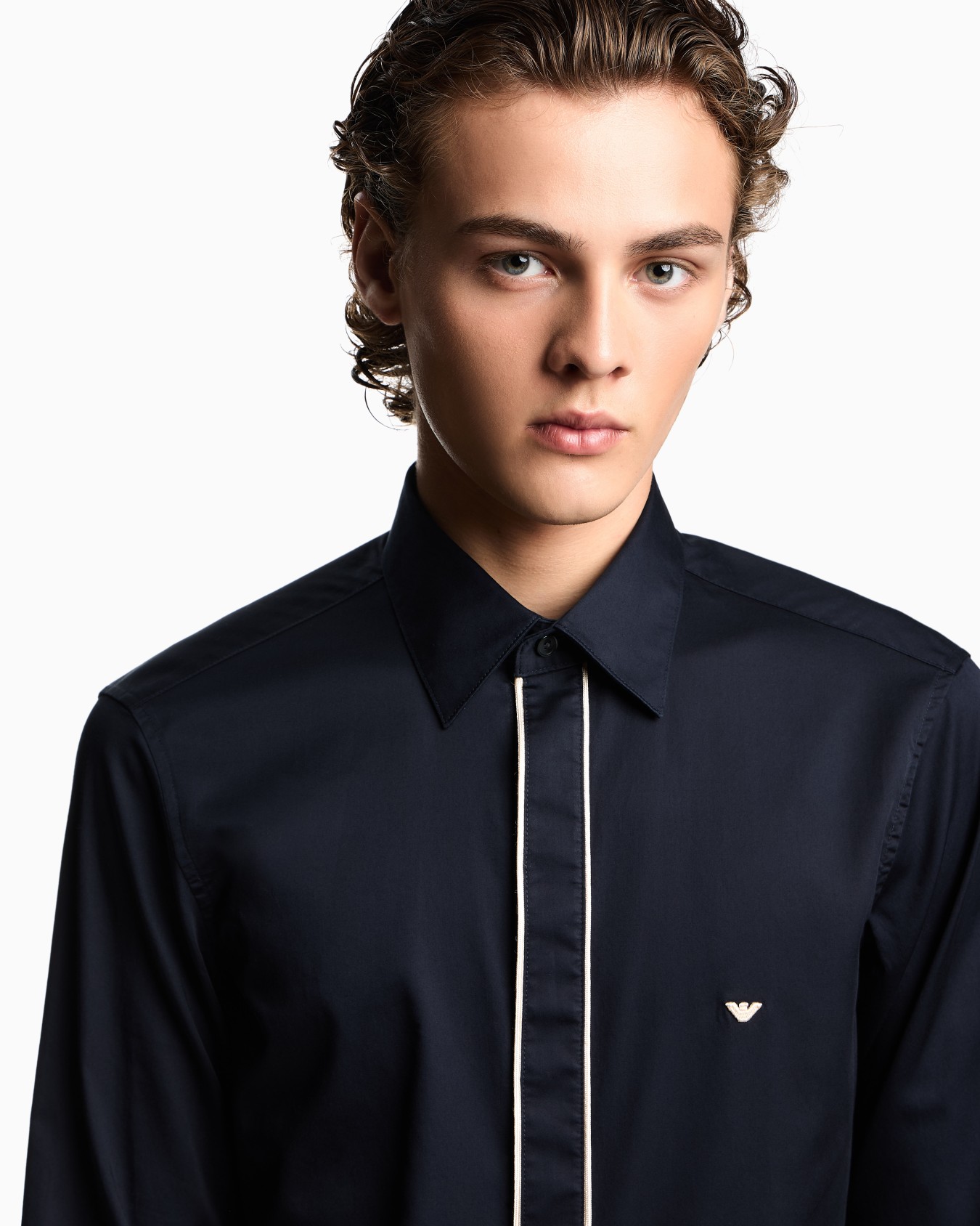 Pima cotton shirt with piping Slide 4