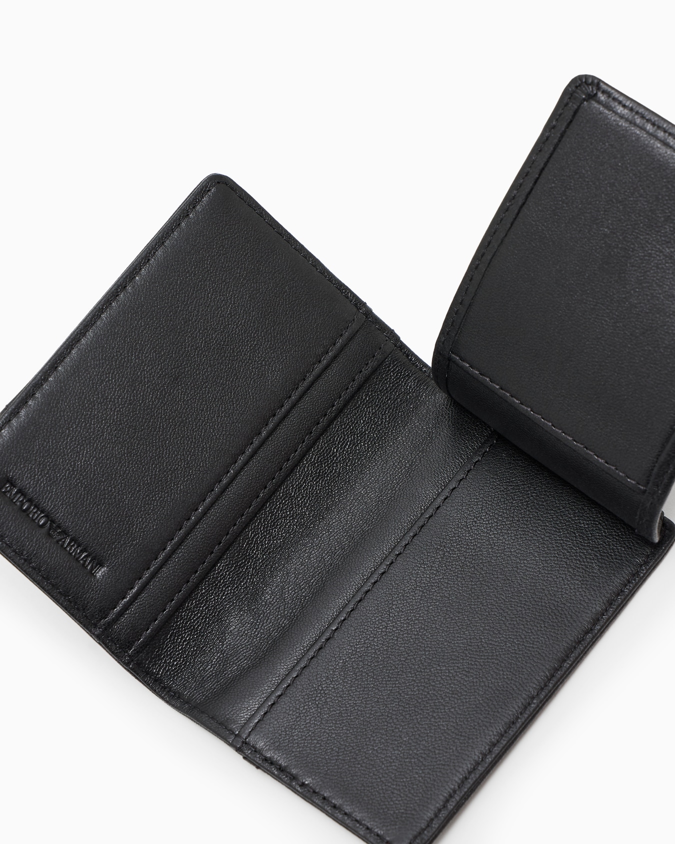 Nappa leather trifold card holder with geometric detail Slide 3