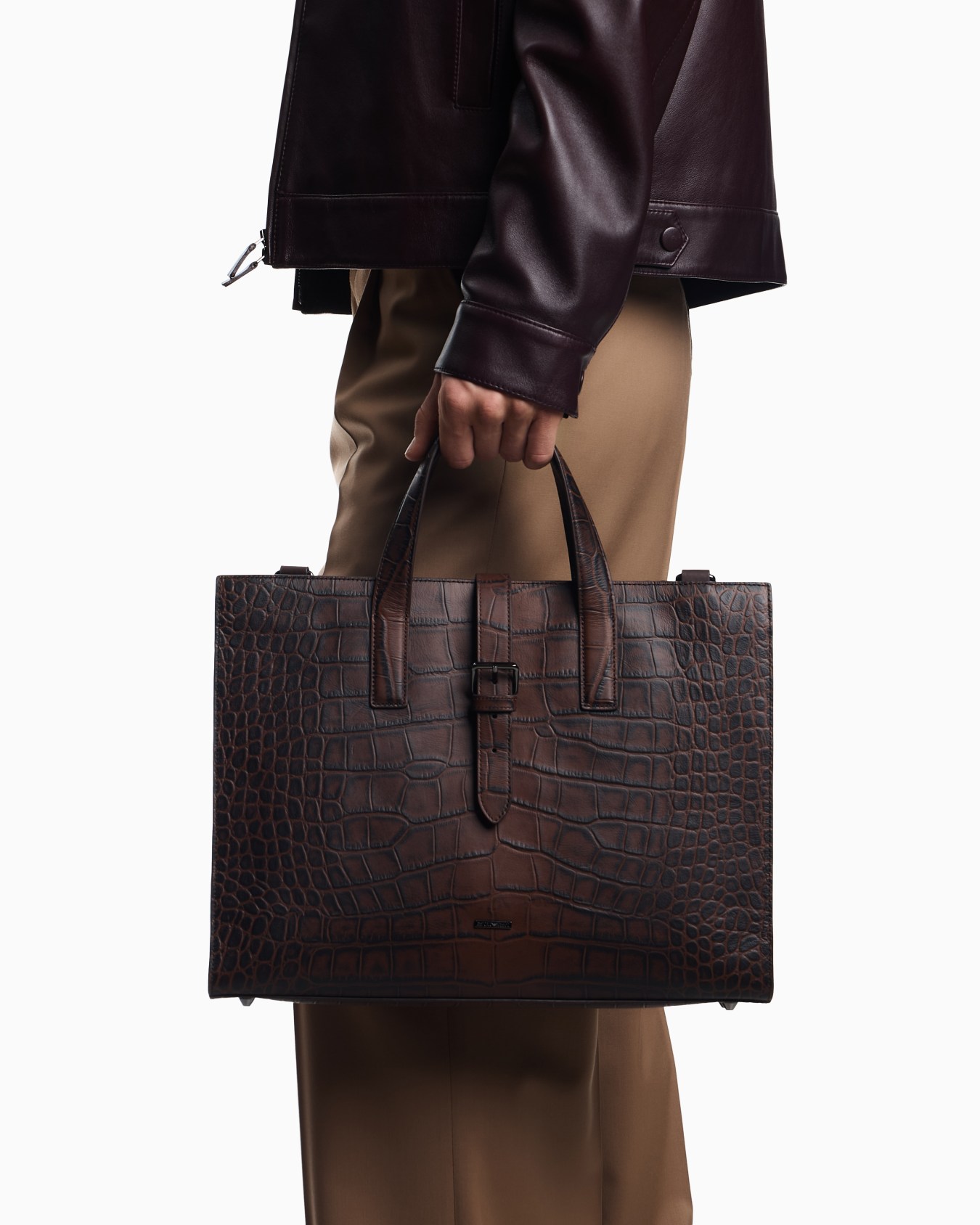Crocodile-embossed leather briefcase Slide 5