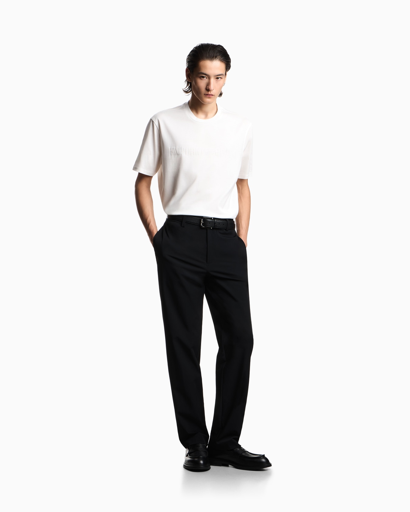 Pantaloni chino in twill stretch di nylon Slide 1