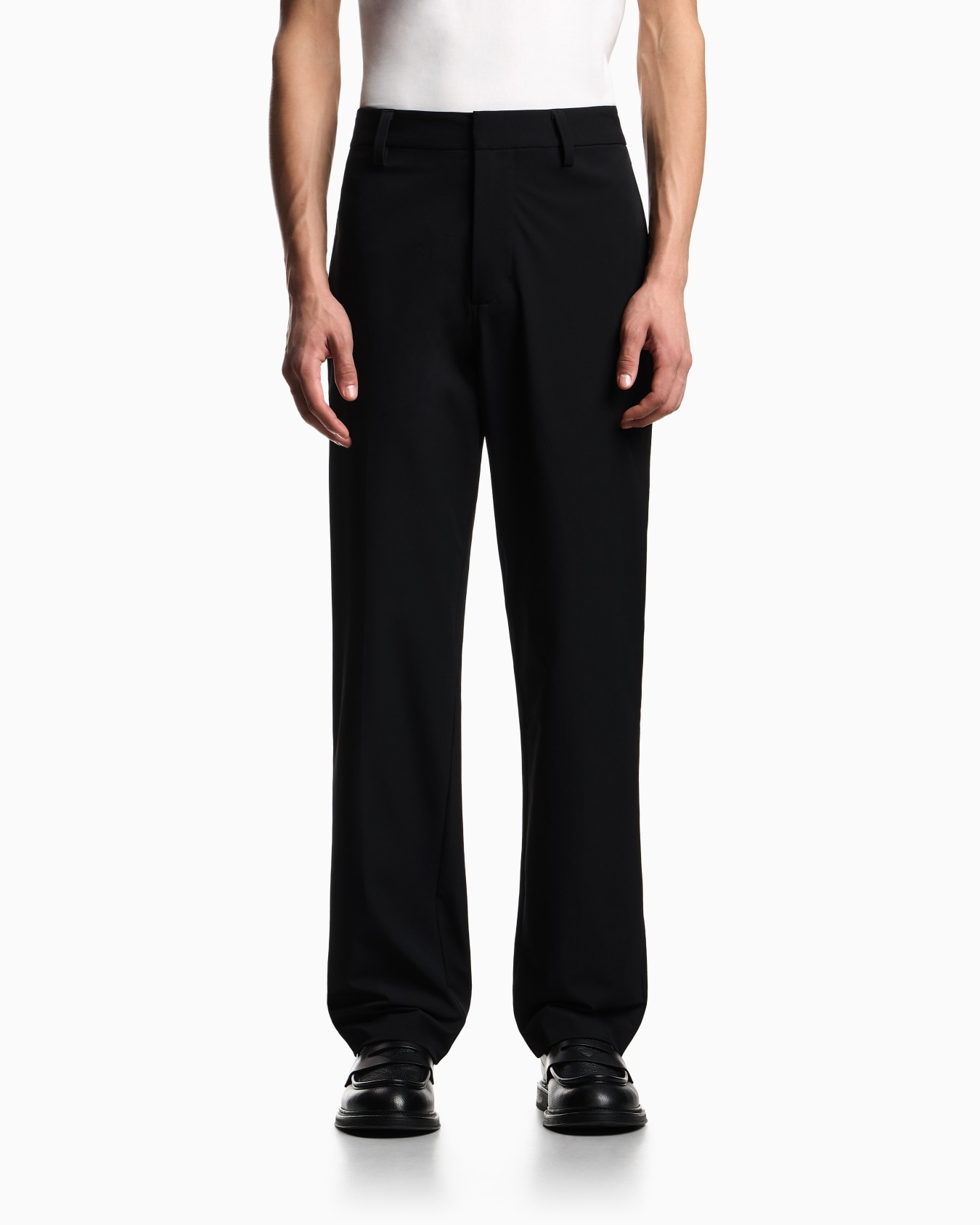 Pantaloni chino in twill stretch di nylon Slide 3