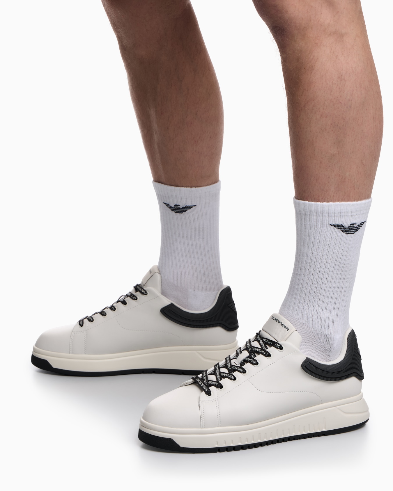 Deportivas de piel con parte posterior de goma y suela estriada Diapositiva 6