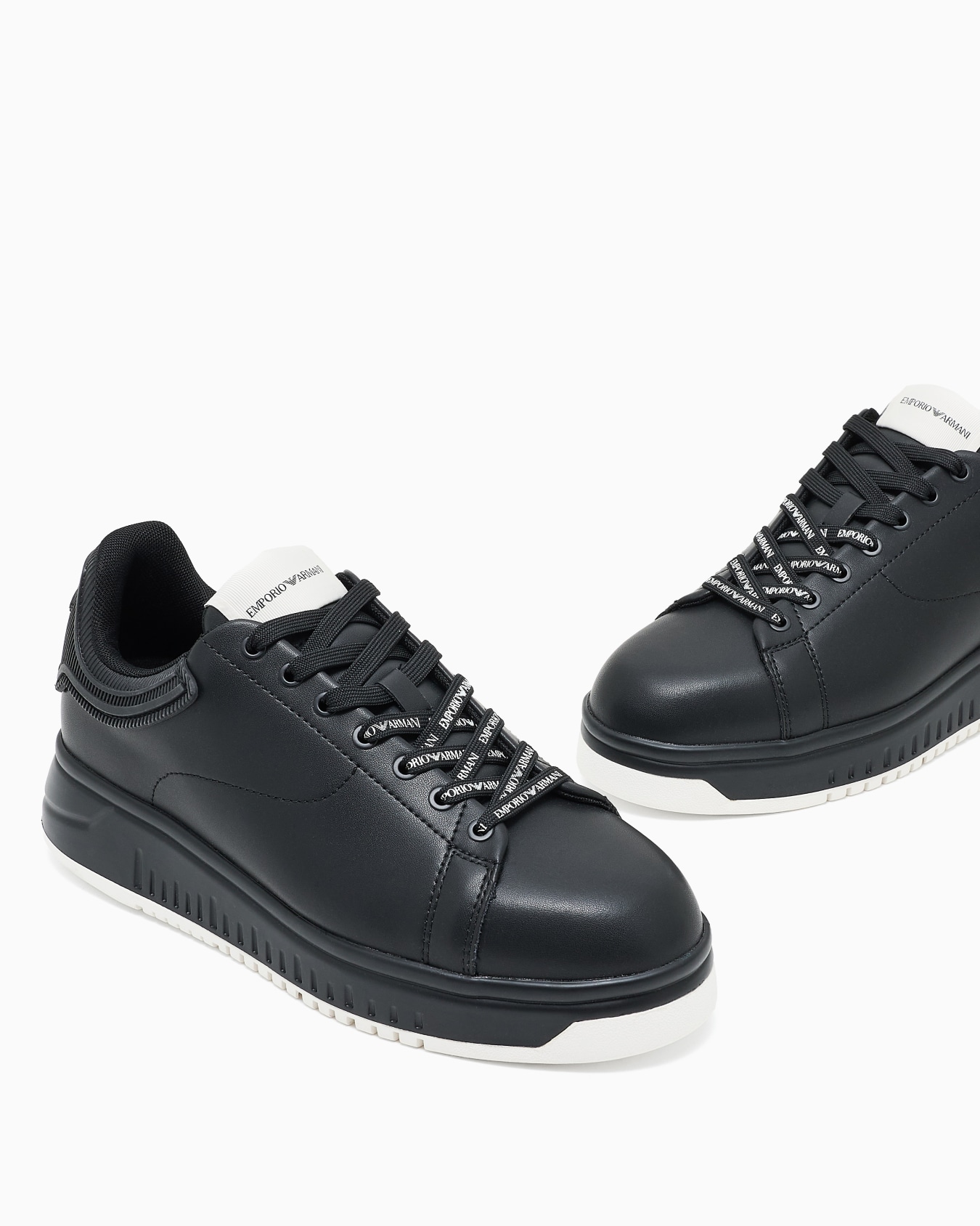Leather sneakers with rubber back knurled sole Slide 4