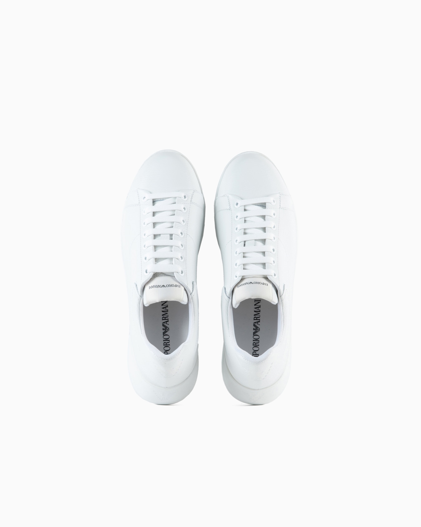 Sneakers en cuir martelé avec semelle crantée Diapositive 2