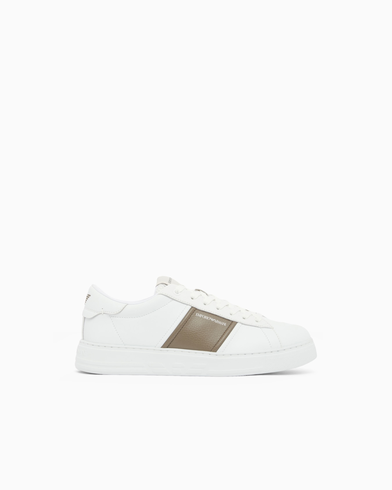 Leather sneakers with an embossed logo and contrasting panel Slide 0