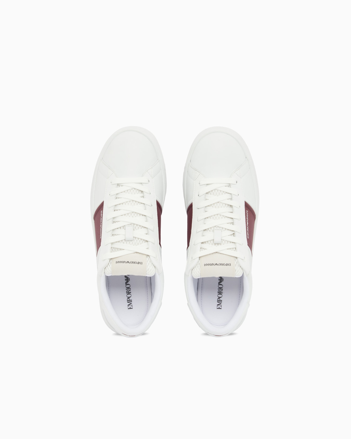 Leather sneakers with contrasting stripe Slide 2