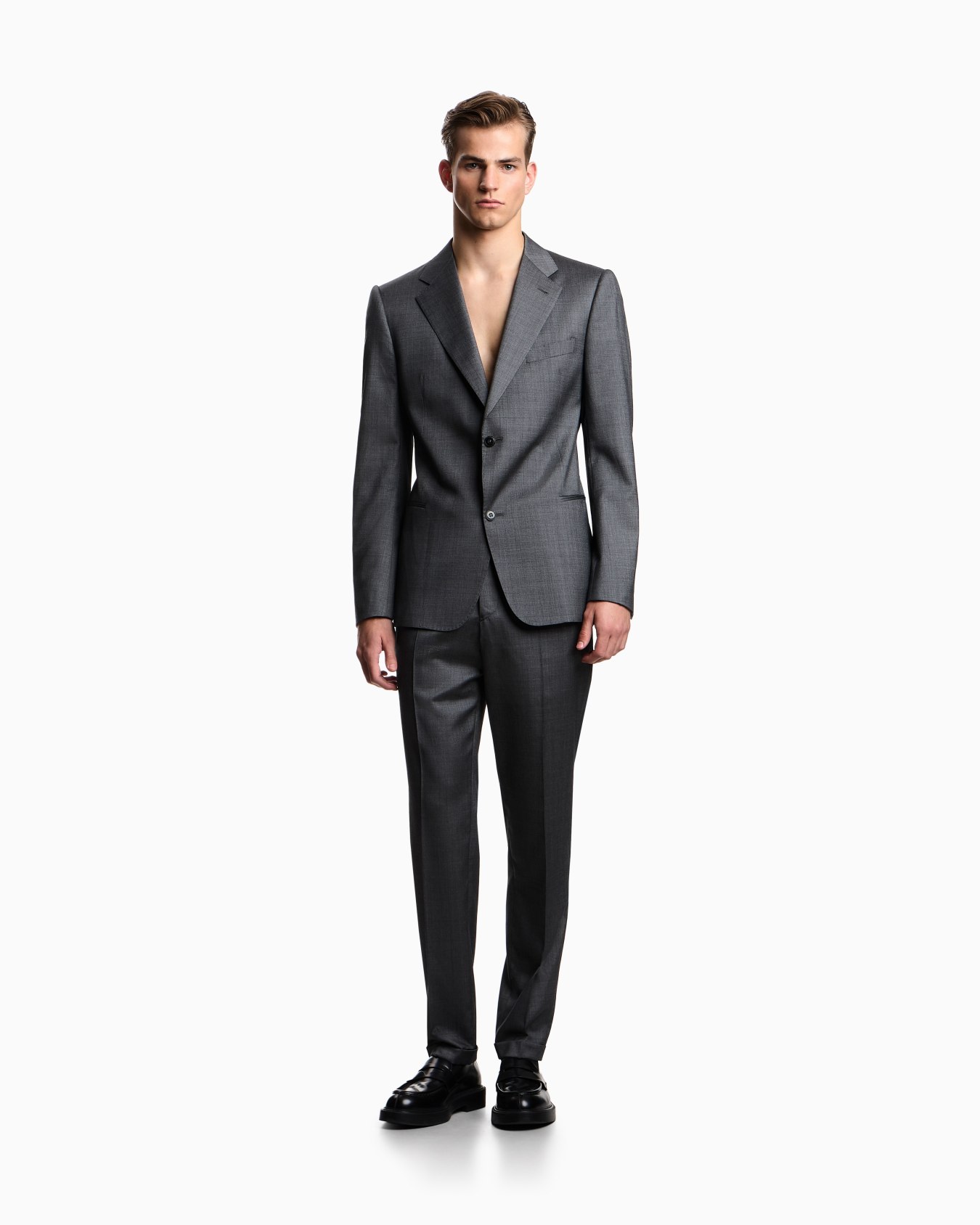 Single-breasted suit with micro jacquard made of a wool and silk blend Slide 1