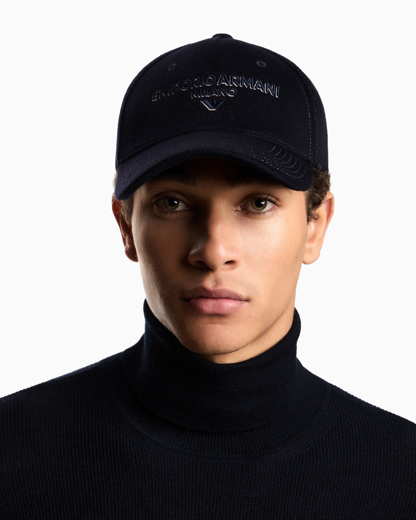 Virgin-wool baseball cap with embroidered logo Slide 2