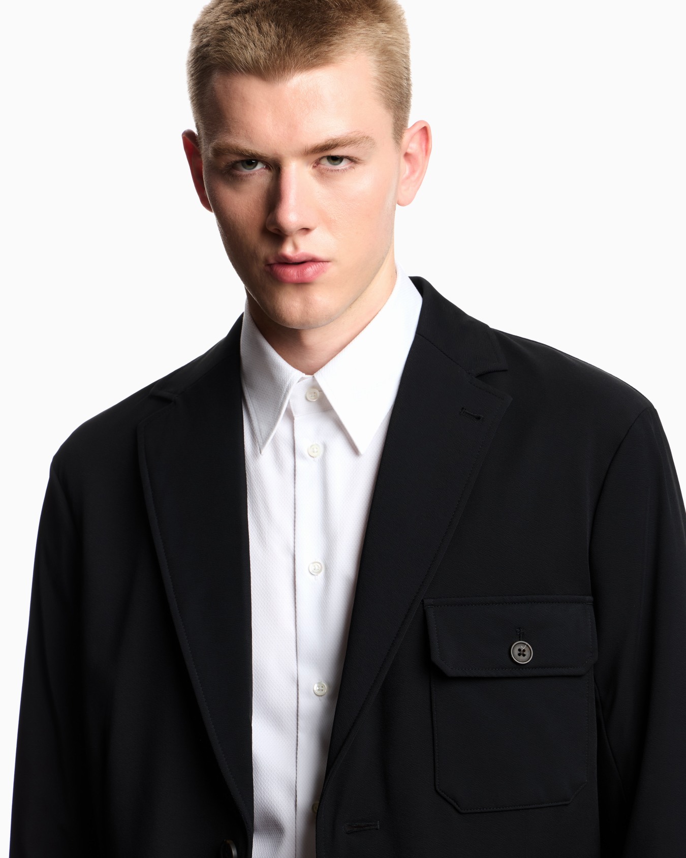 Wattierter Blazer mit mehreren Taschen, gefertigt aus Nylon-Stretch-Twill Folie 4
