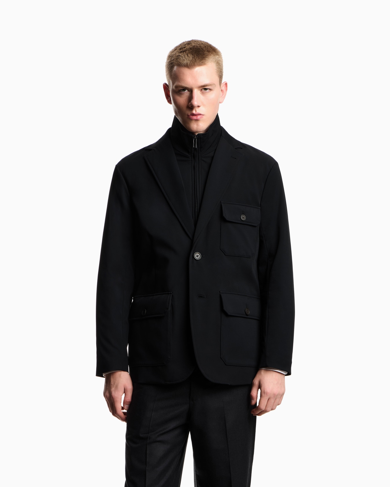 Wattierter Blazer mit mehreren Taschen, gefertigt aus Nylon-Stretch-Twill Folie 3