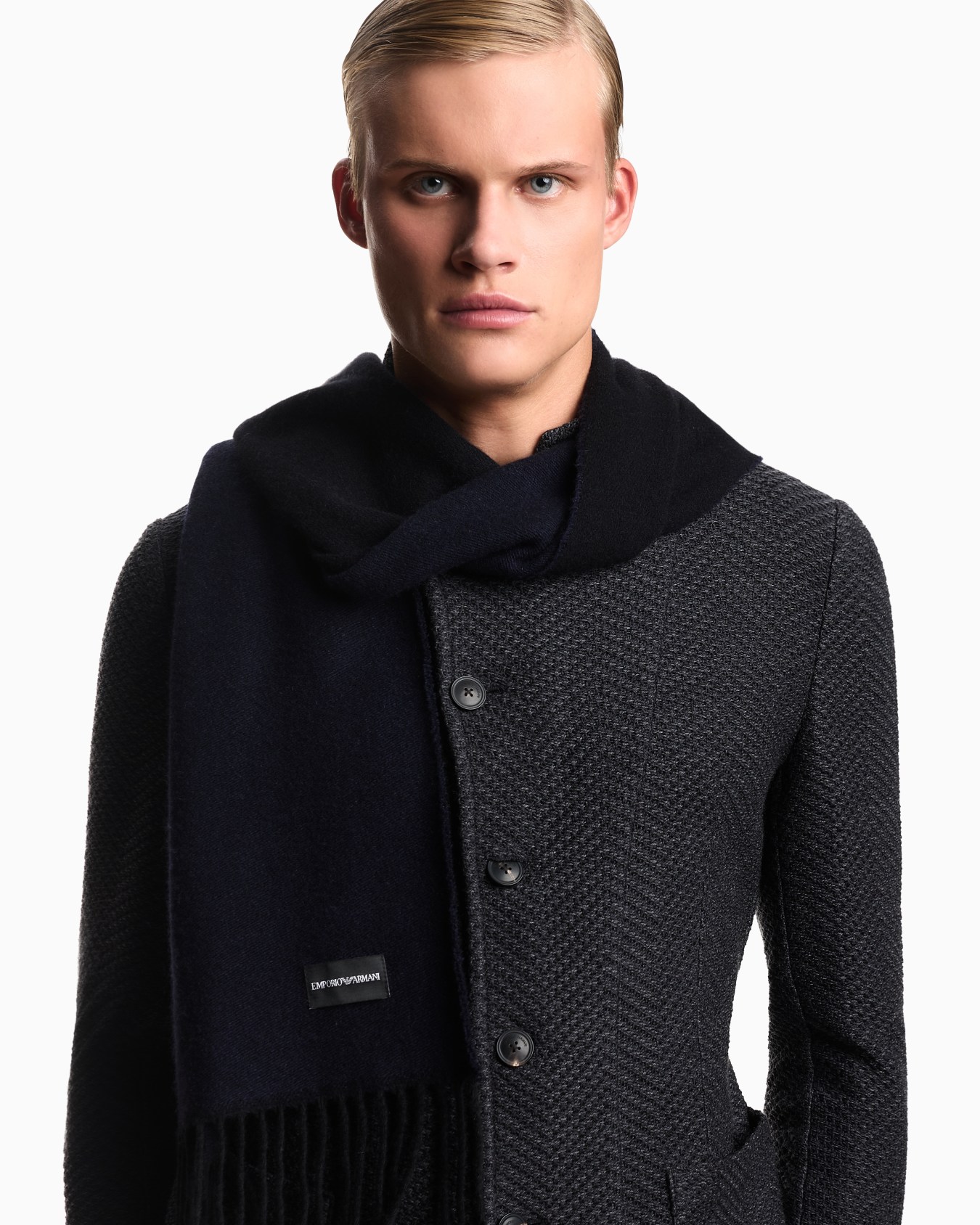 Pure cashmere scarf Slide 2