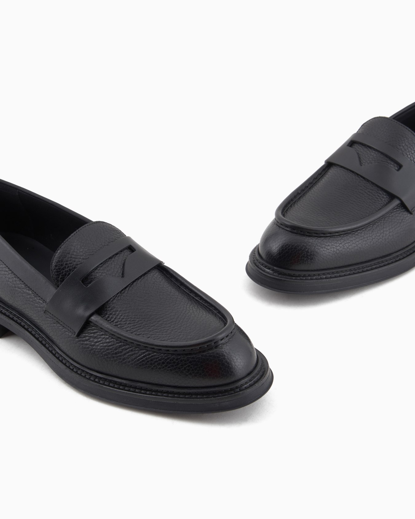Pebbled leather loafers Slide 4