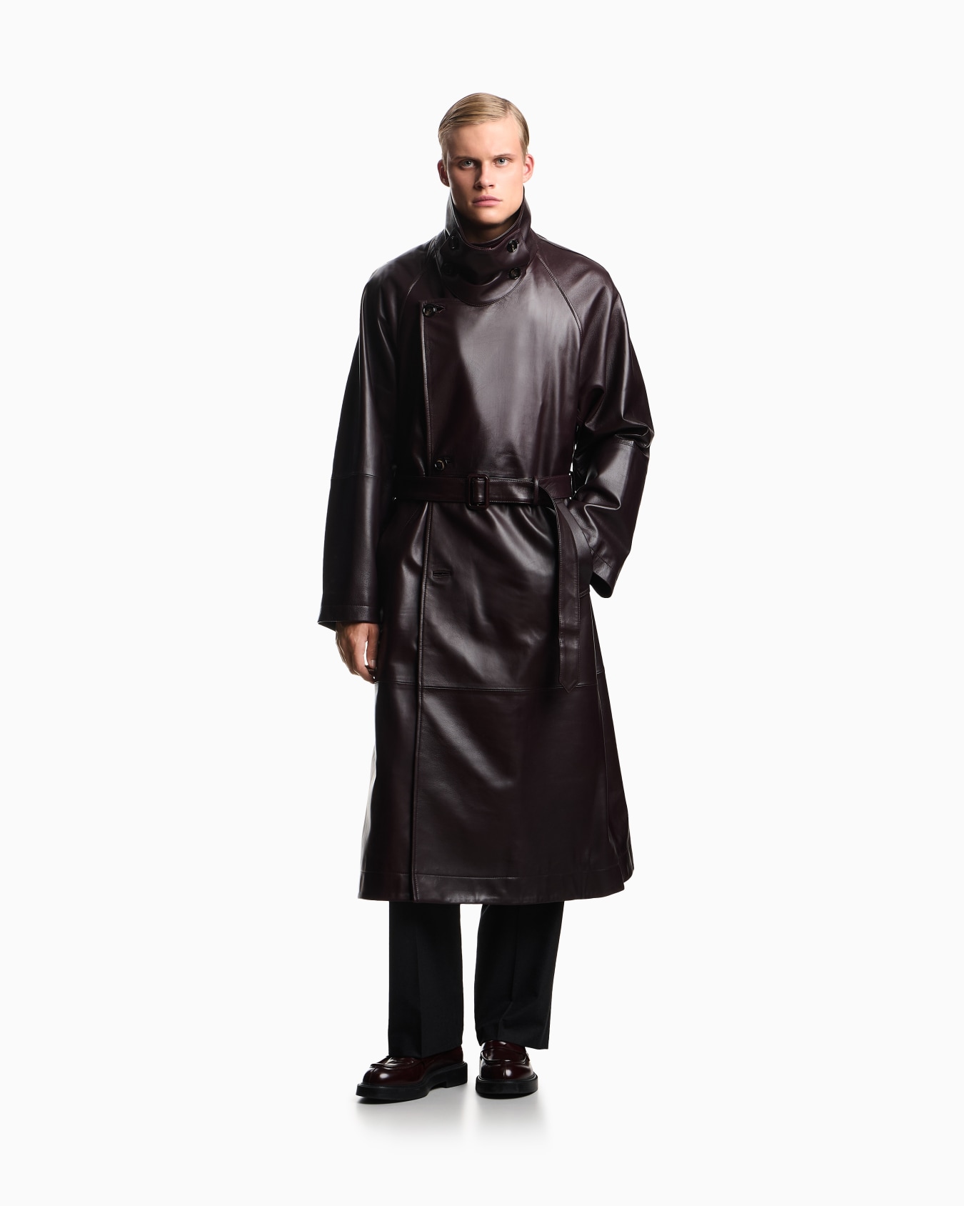 Trench coat in plongé lambskin nappa leather Slide 1